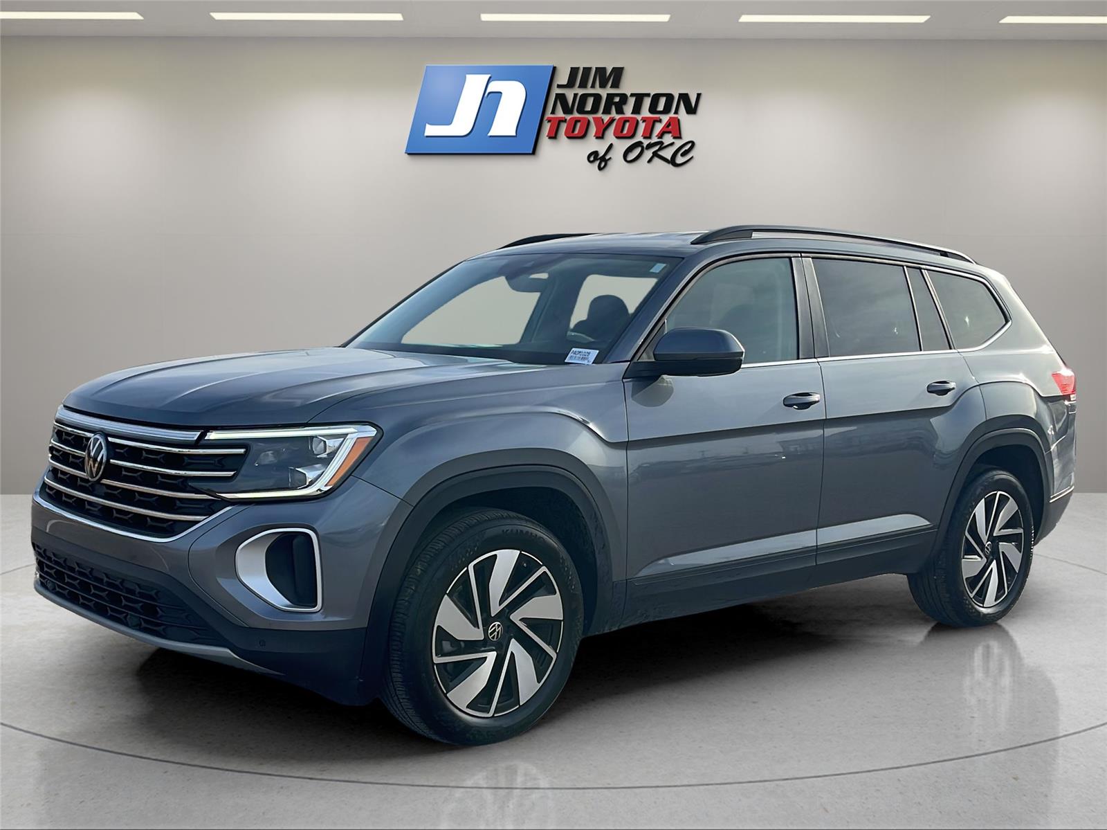 2024 Volkswagen Atlas SE w/Tech's photo