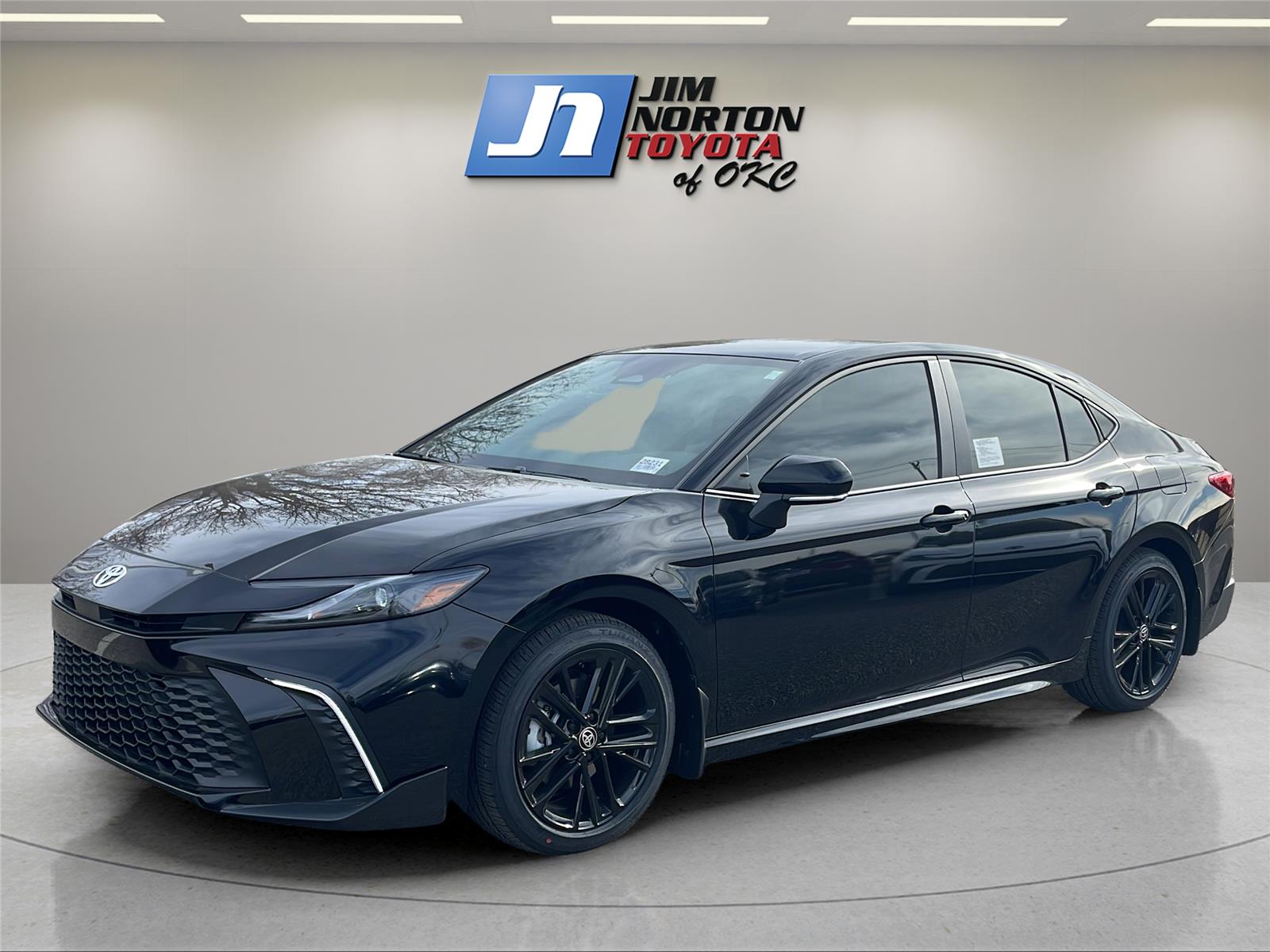 2026 Toyota Camry SE's photo