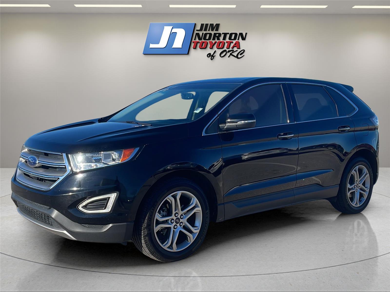 2016 Ford Edge Titanium's photo