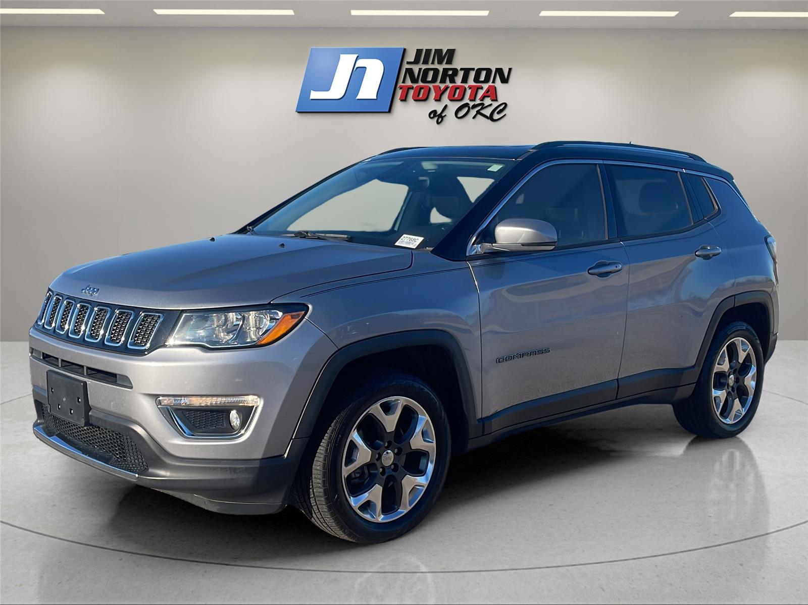 2018 Jeep Compass Limited's photo
