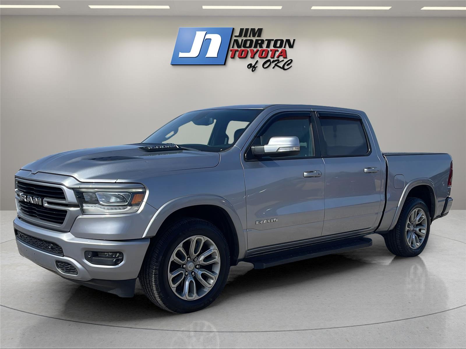 2019 RAM 1500 Laramie Crew Cab 4WD