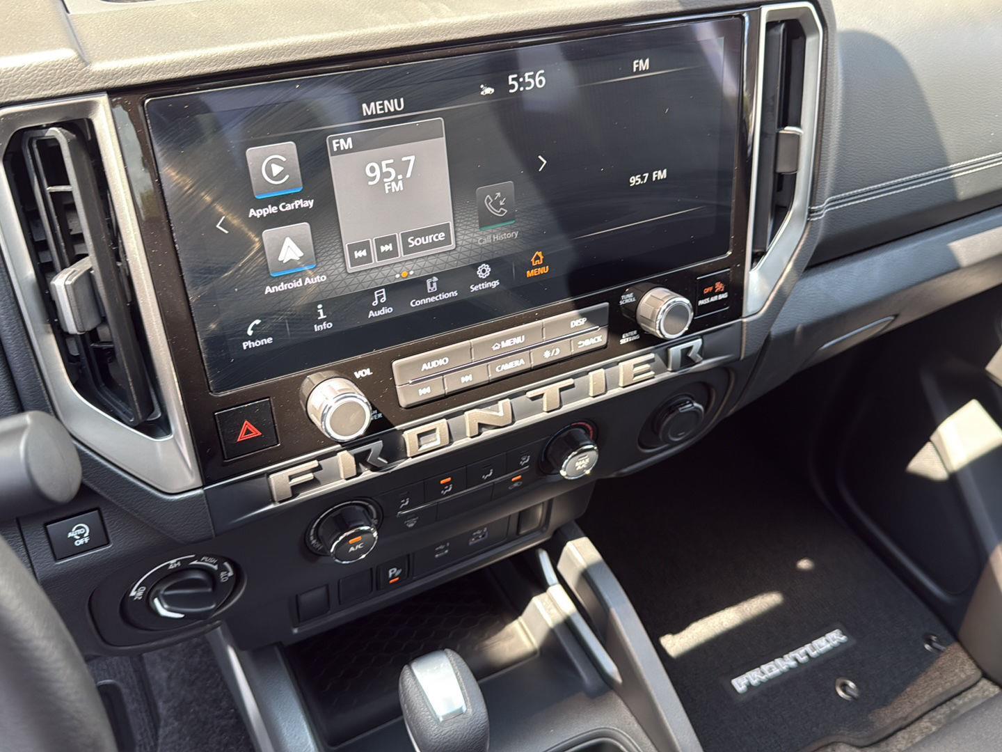 View vehicle photo 4