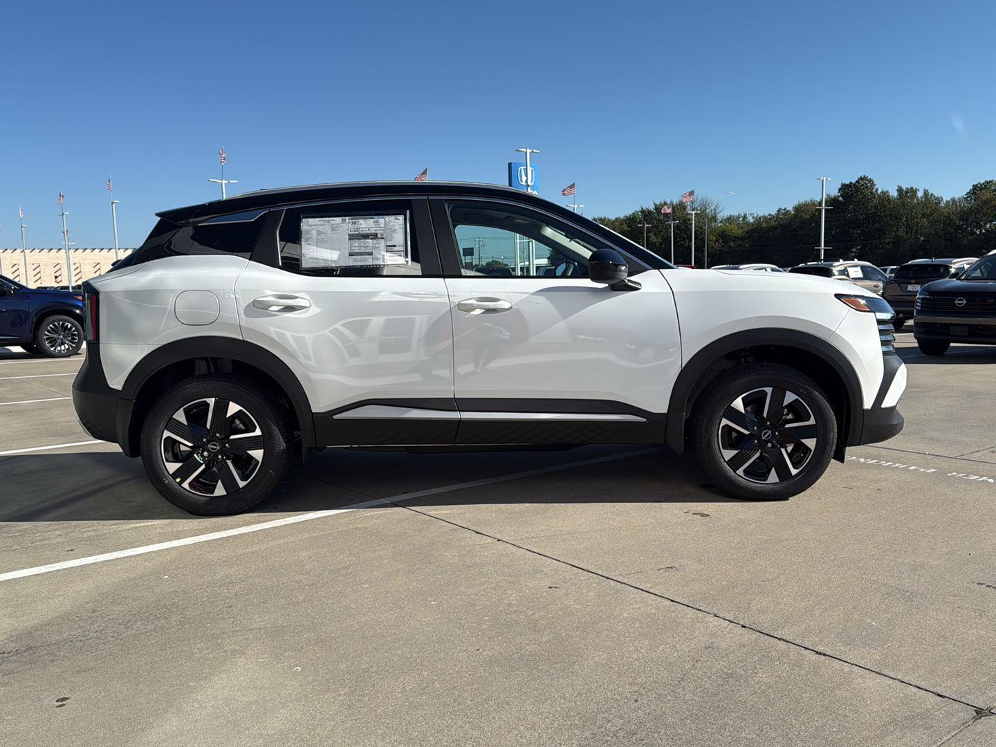 2026 Nissan Kicks SV photo 4