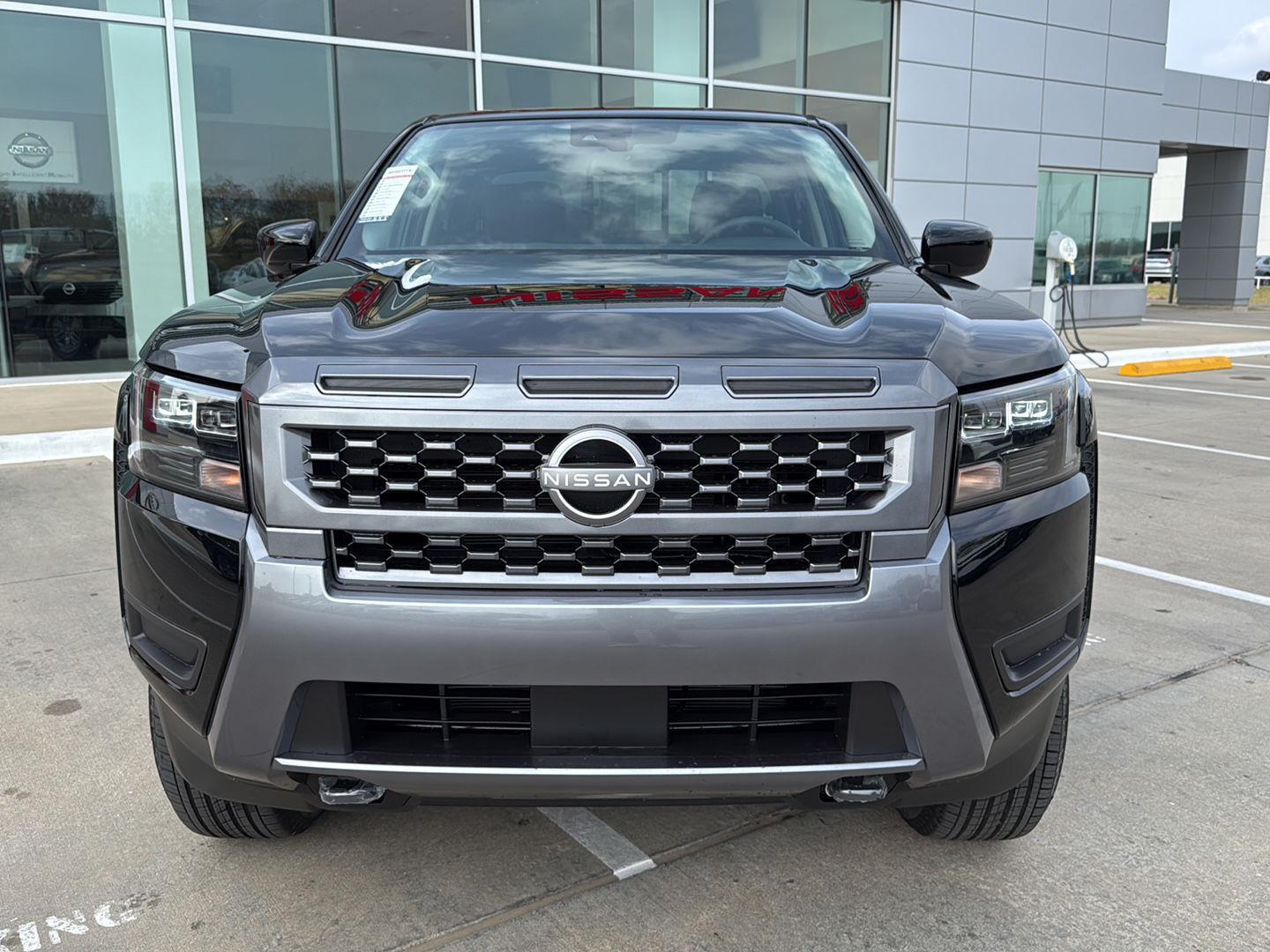 2026 Nissan Frontier SV photo 2