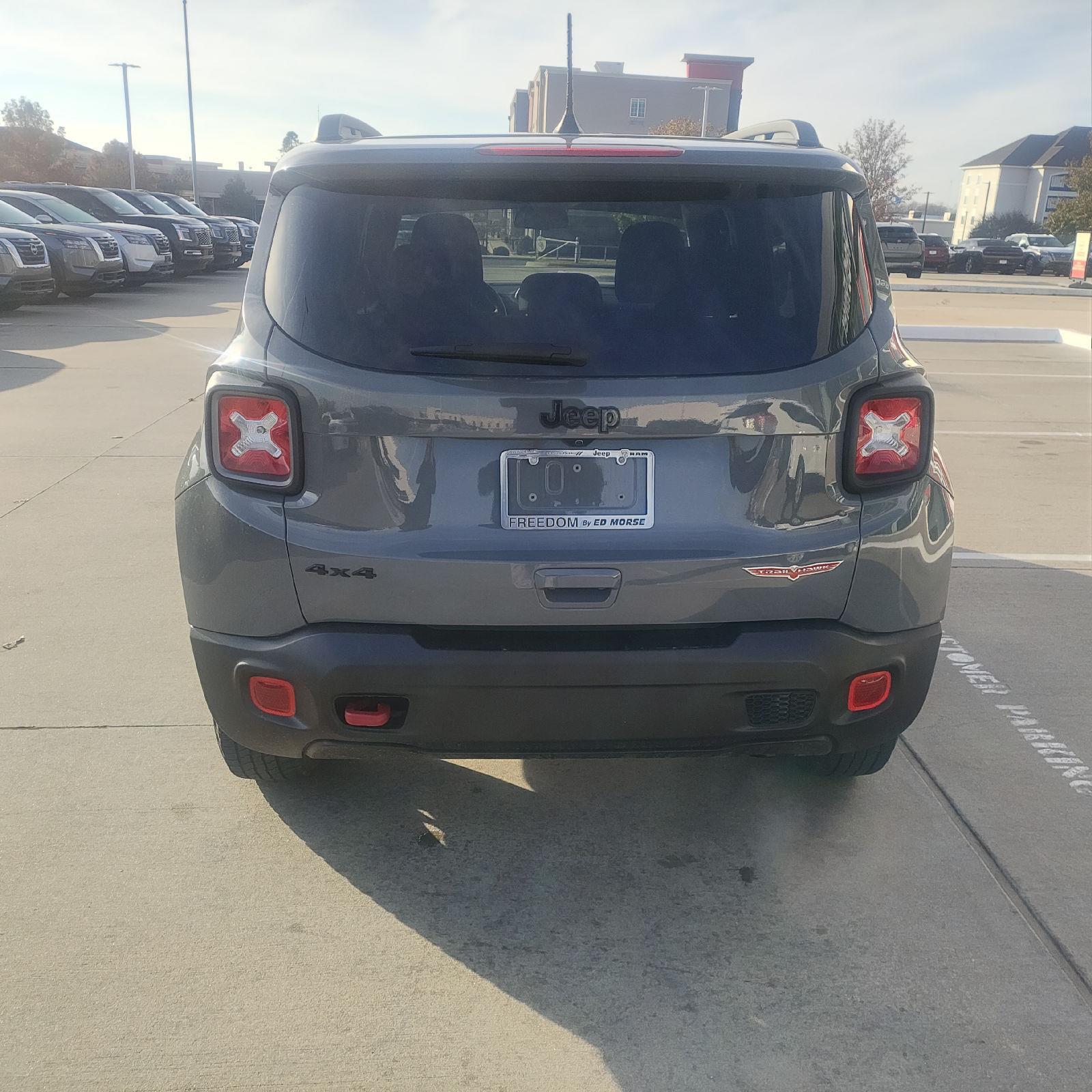 2023 Jeep Renegade Trailhawk photo 4