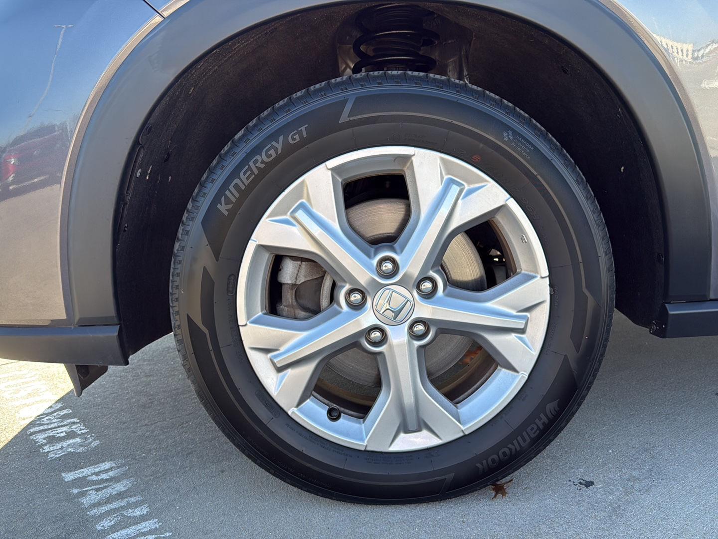 View vehicle photo 5