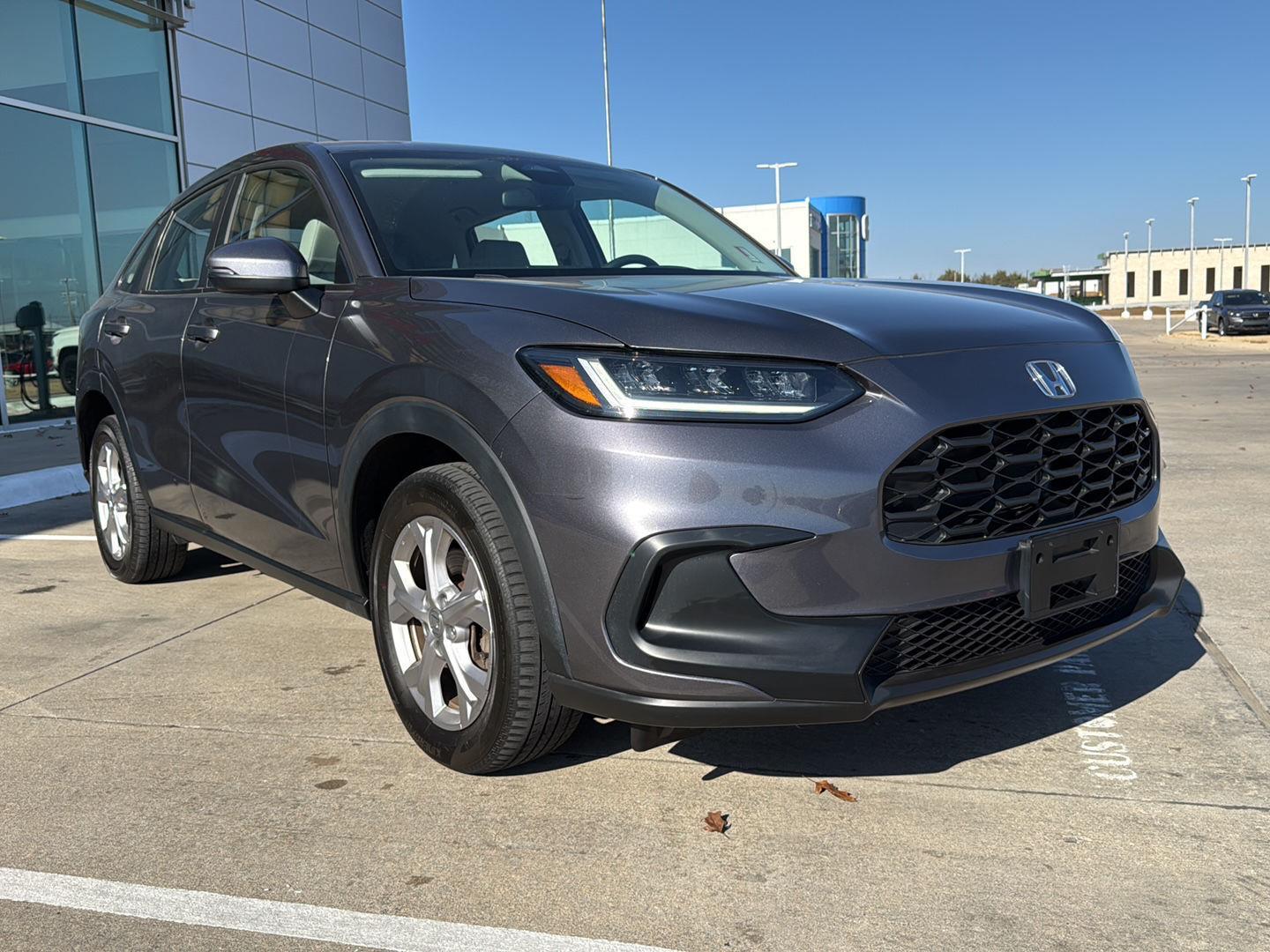 View vehicle photo 7