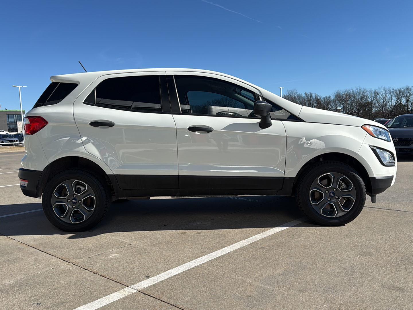 View vehicle photo 7