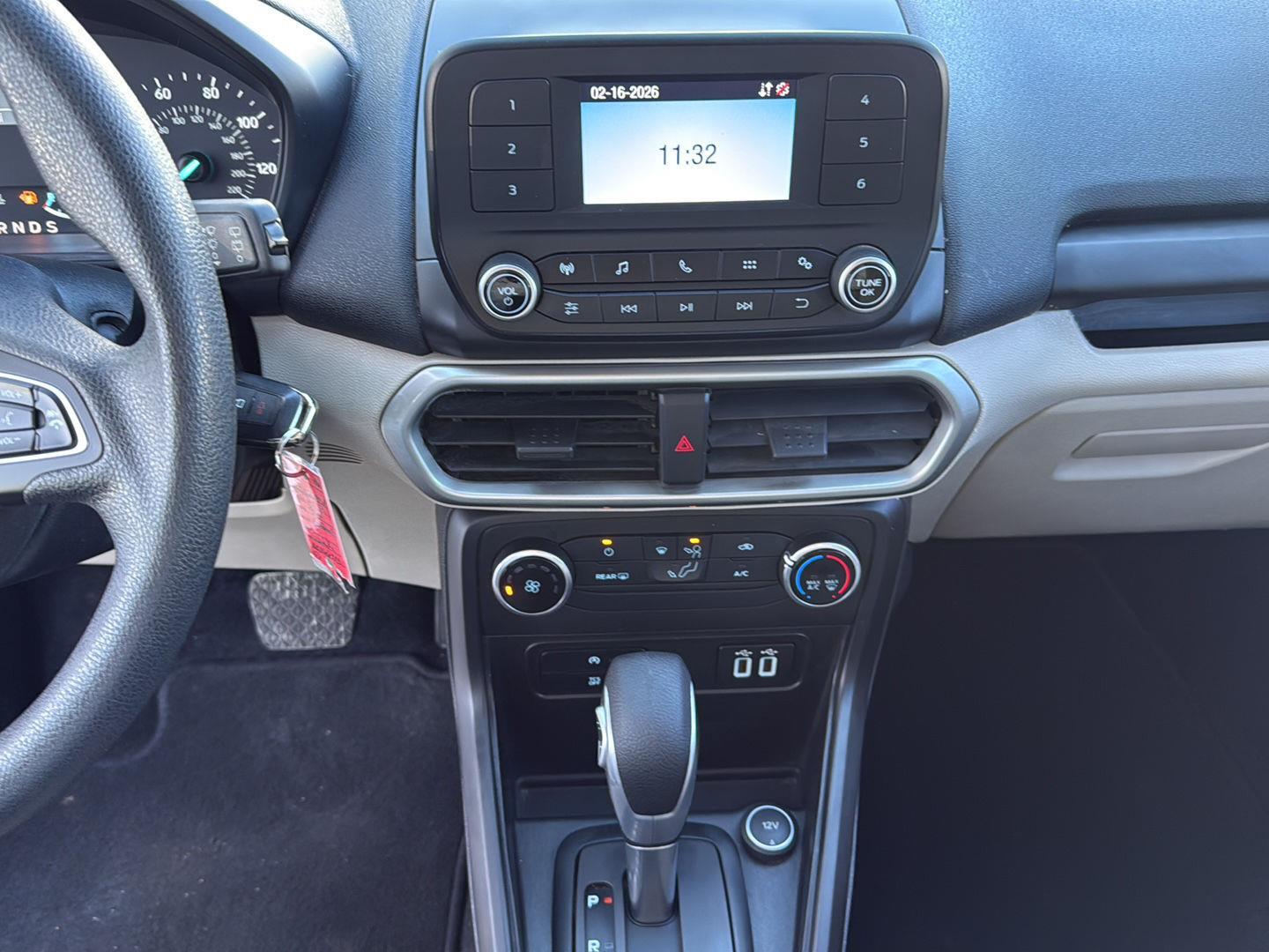 View vehicle photo 4