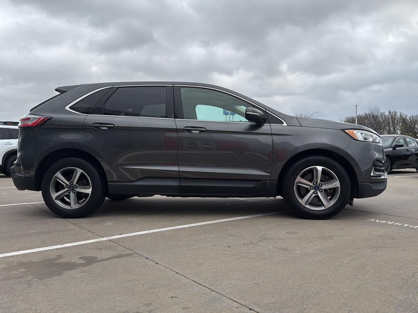 View vehicle photo 7