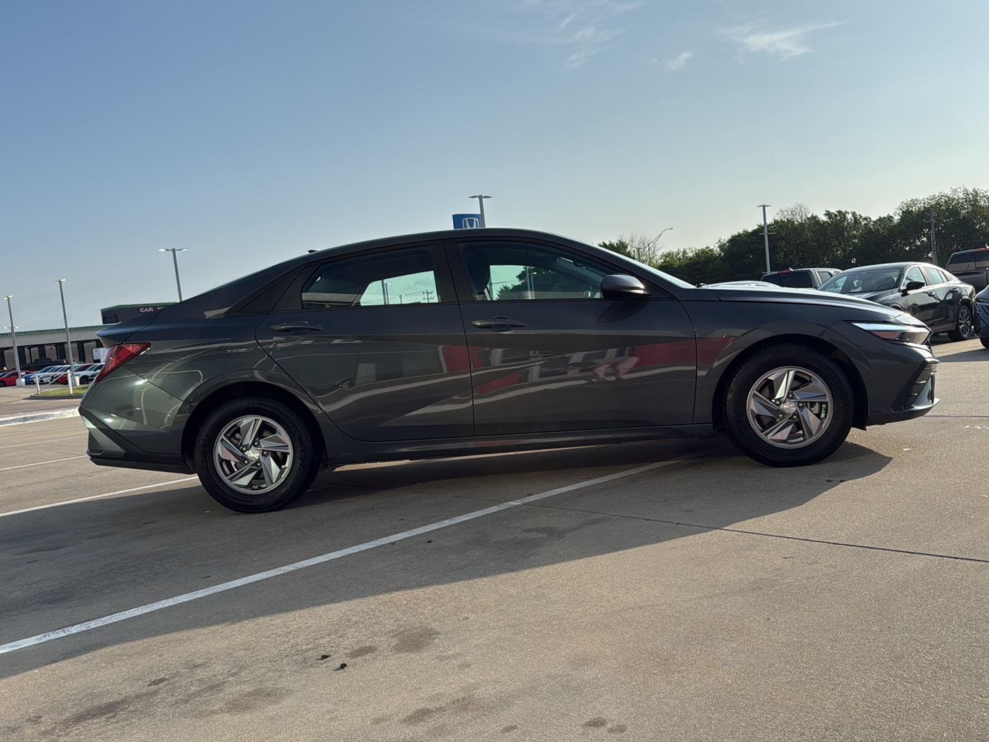 View vehicle photo 7