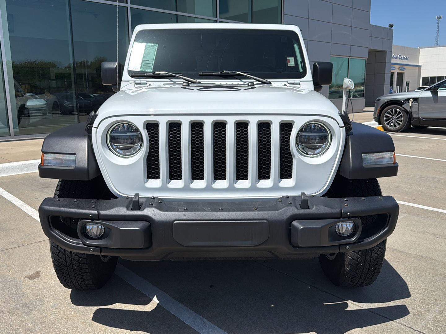 View vehicle photo 5