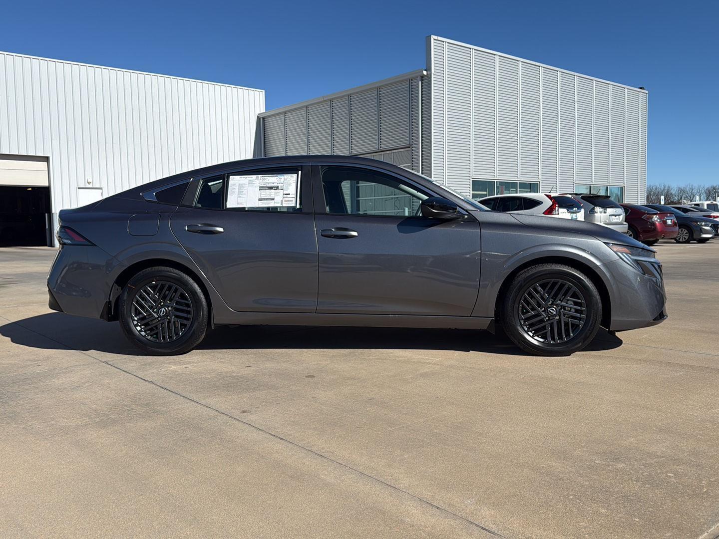 View vehicle photo 4