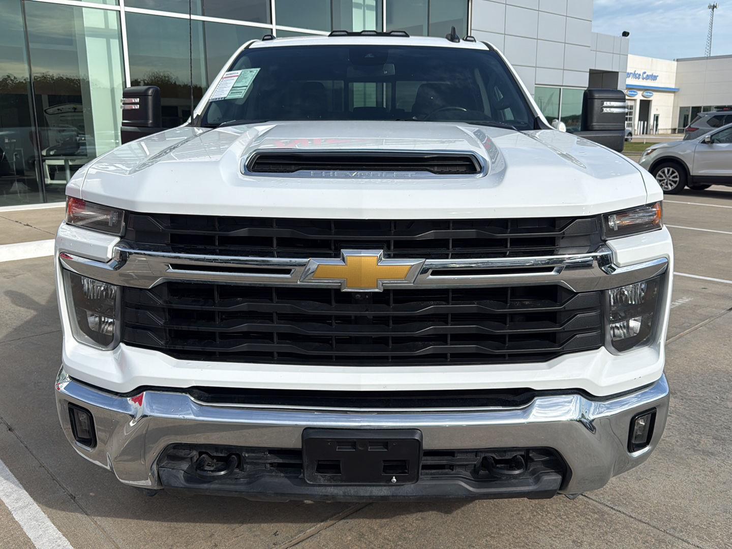 View vehicle photo 3