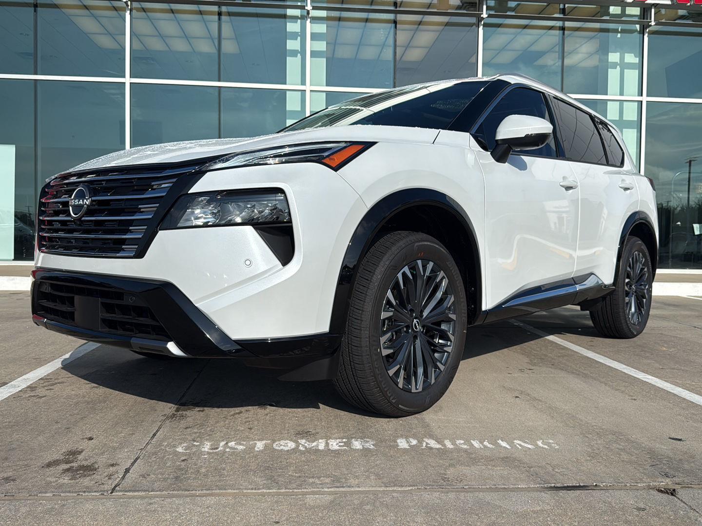 2026 Nissan Rogue Platinum AWD's photo