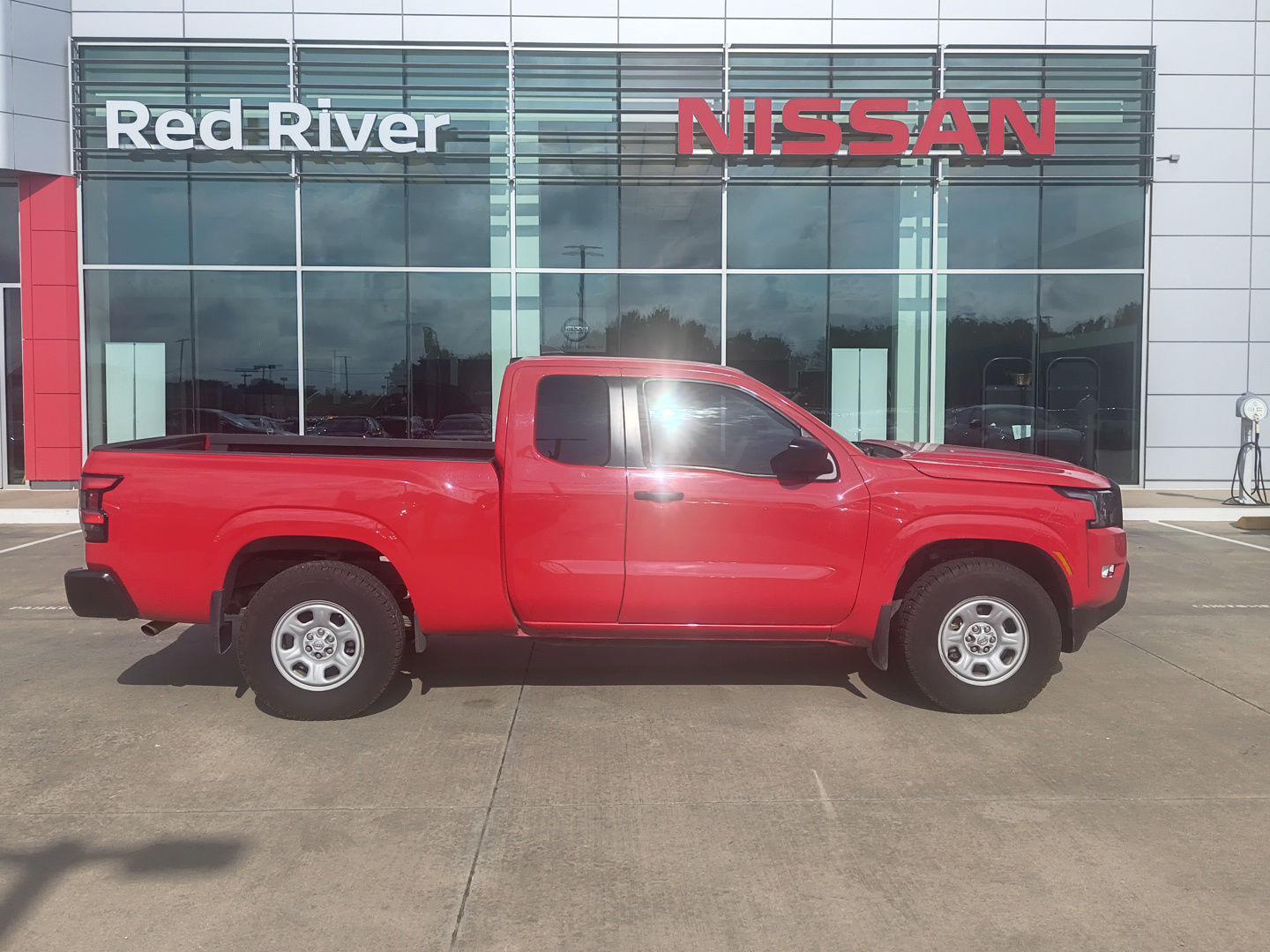 Red Alert 2022 Nissan Frontier S King Cab 4WD Pickup Truck Four-Wheel Drive Automatic