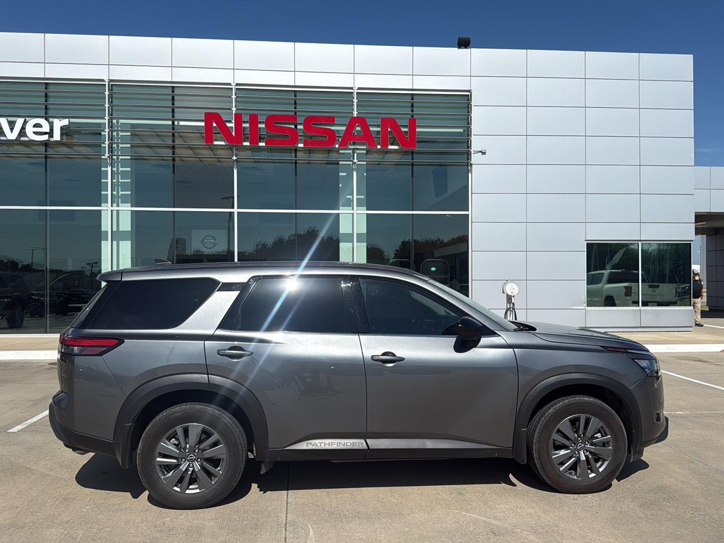 Gray (Gun Metallic) 2025 Nissan Pathfinder SUV / Crossover Front-Wheel Drive Automatic
