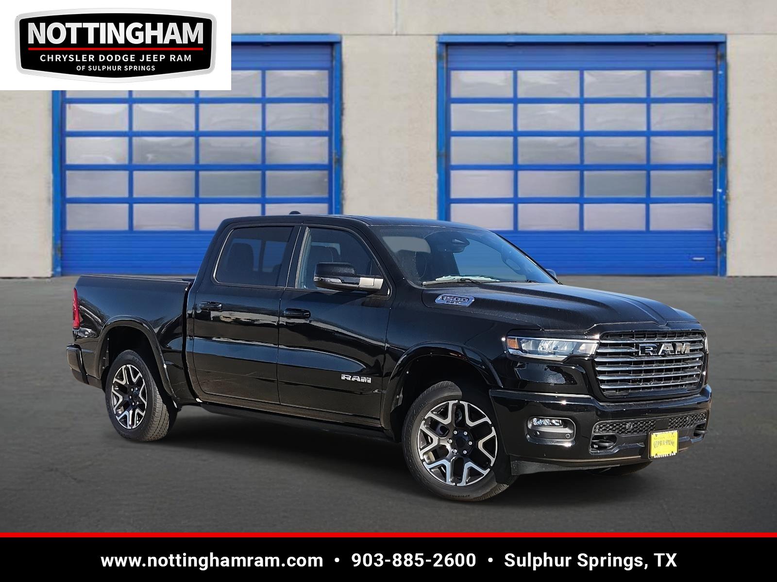 2025 RAM 1500 Laramie Crew Cab 4WD