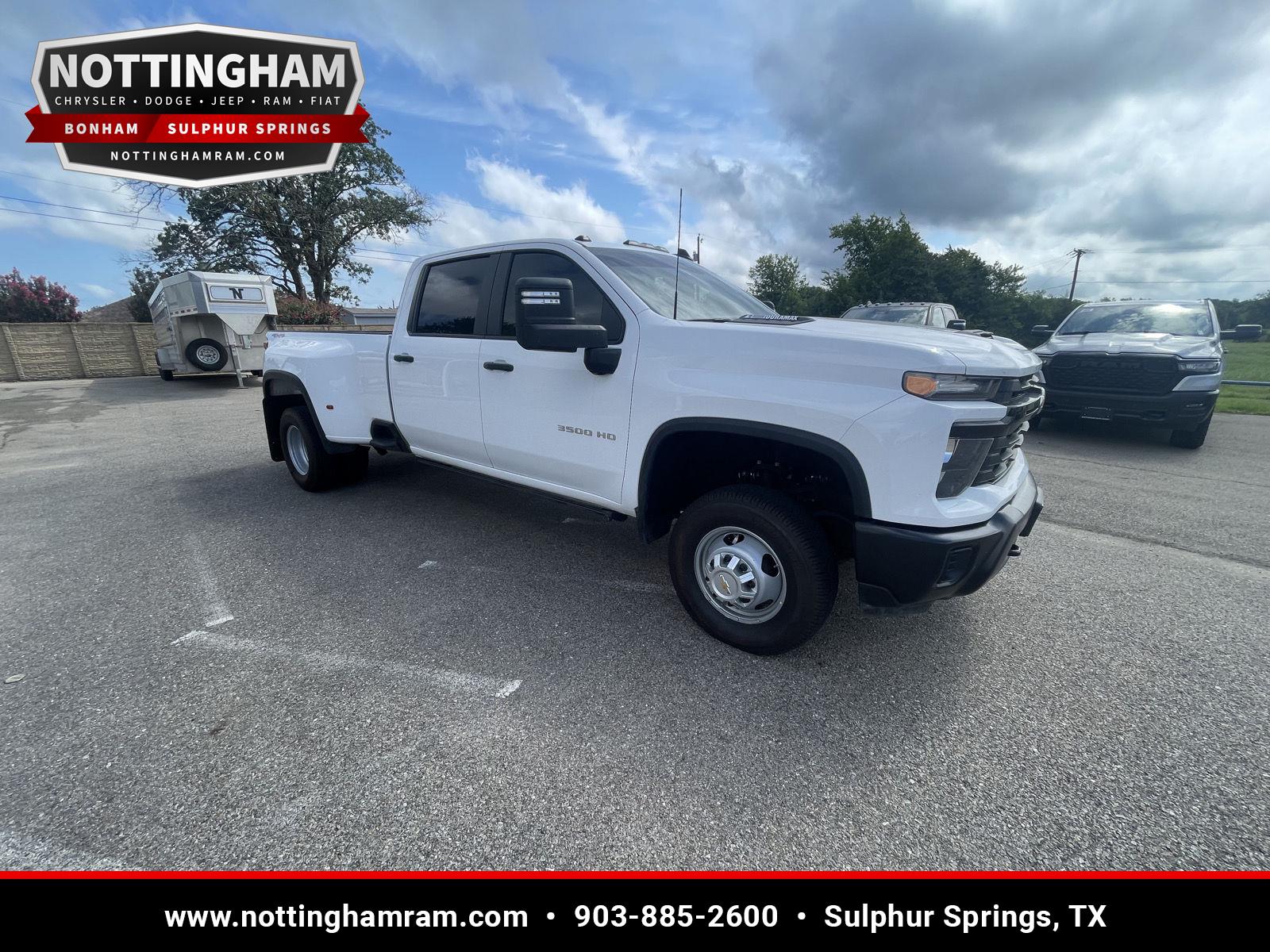 Summit White 2026 Chevrolet Silverado 3500HD Pickup Truck Four-Wheel Drive