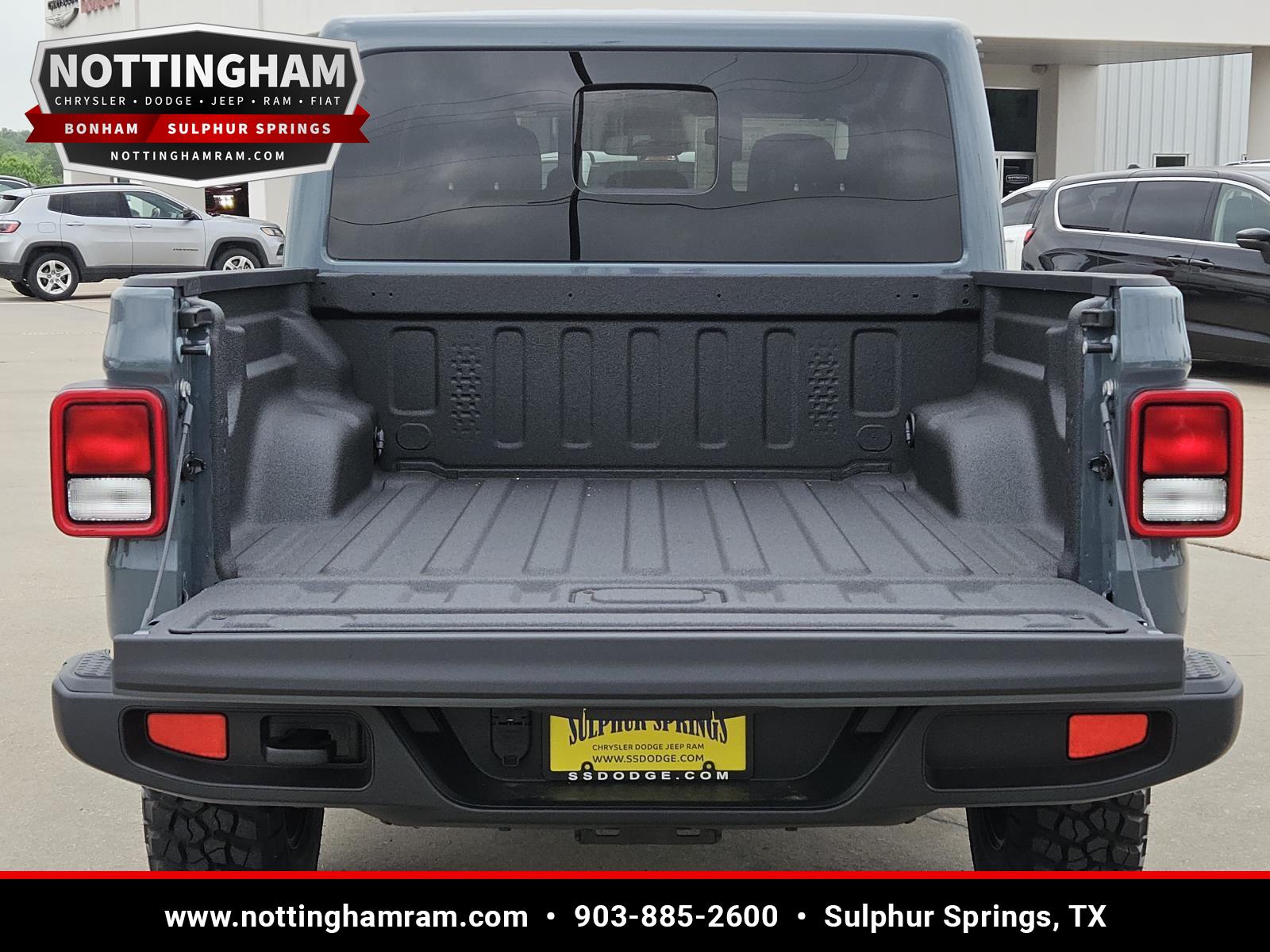 View vehicle photo 6