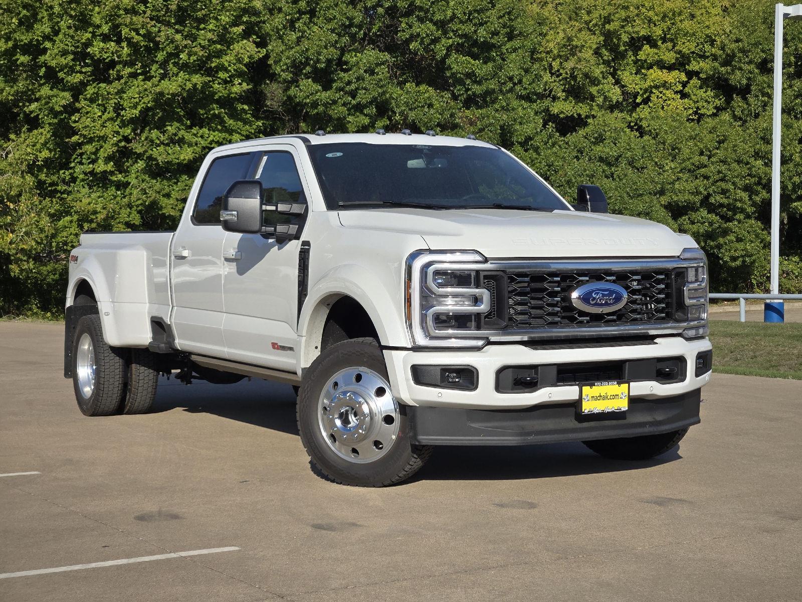 Agate Black 2026 Ford F-450 Super Duty Pickup Truck Four-Wheel Drive Automatic
