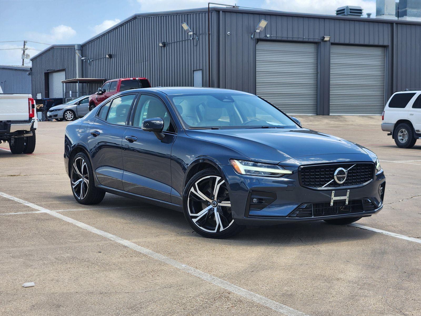 Denim Blue Metallic 2024 Volvo S60 Sedan Front-Wheel Drive Automatic