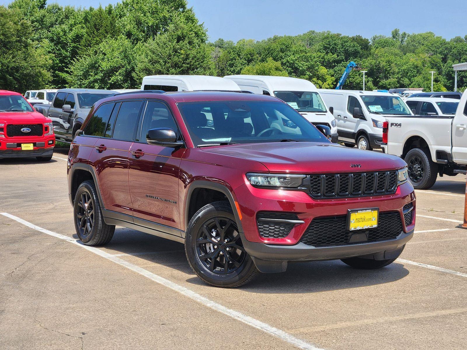  2024 Jeep Grand Cherokee Altitude 4WD   