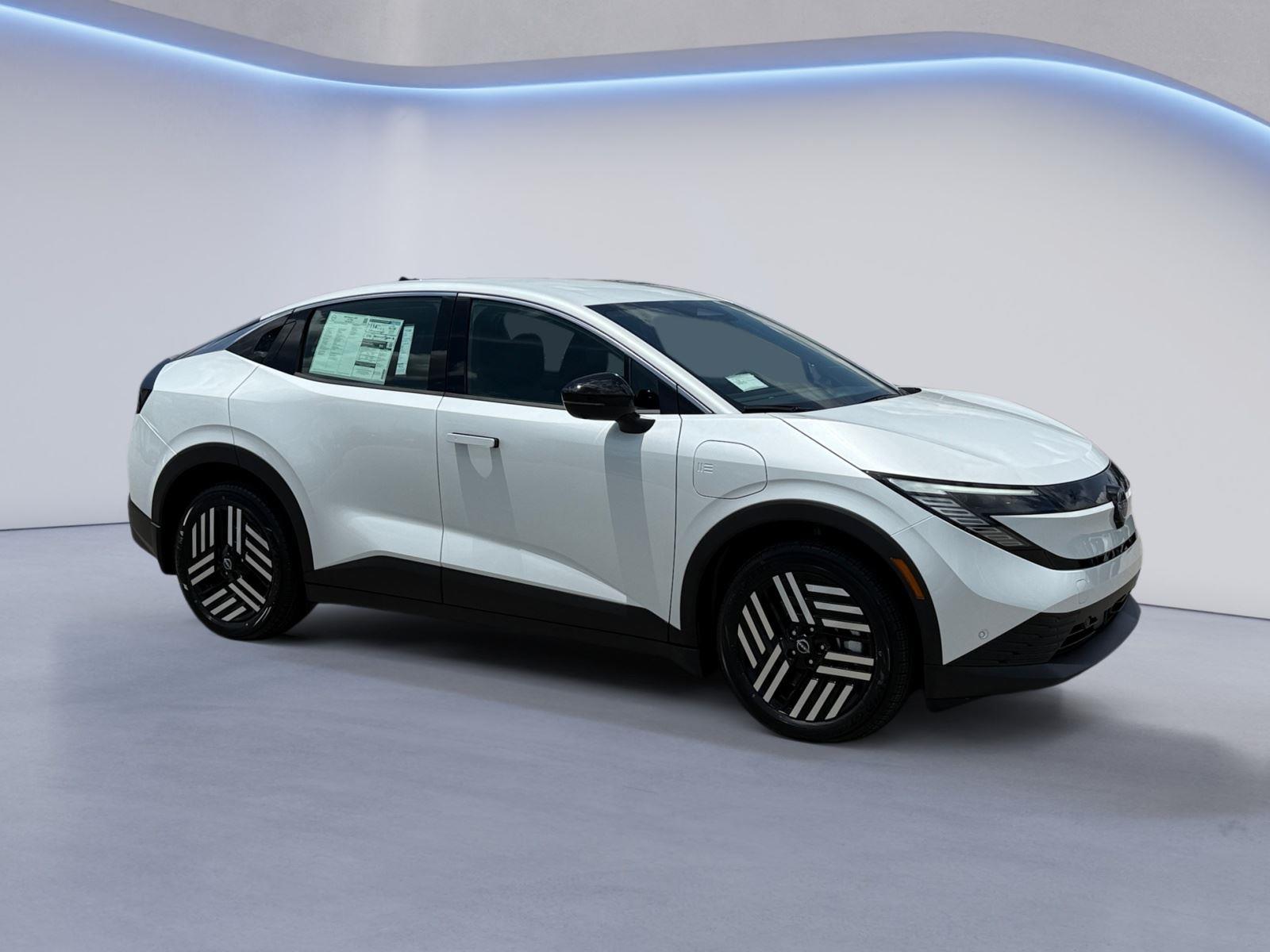 Everest White Pearl Tricoat 2026 Nissan LEAF SUV / Crossover Front-Wheel Drive Automatic