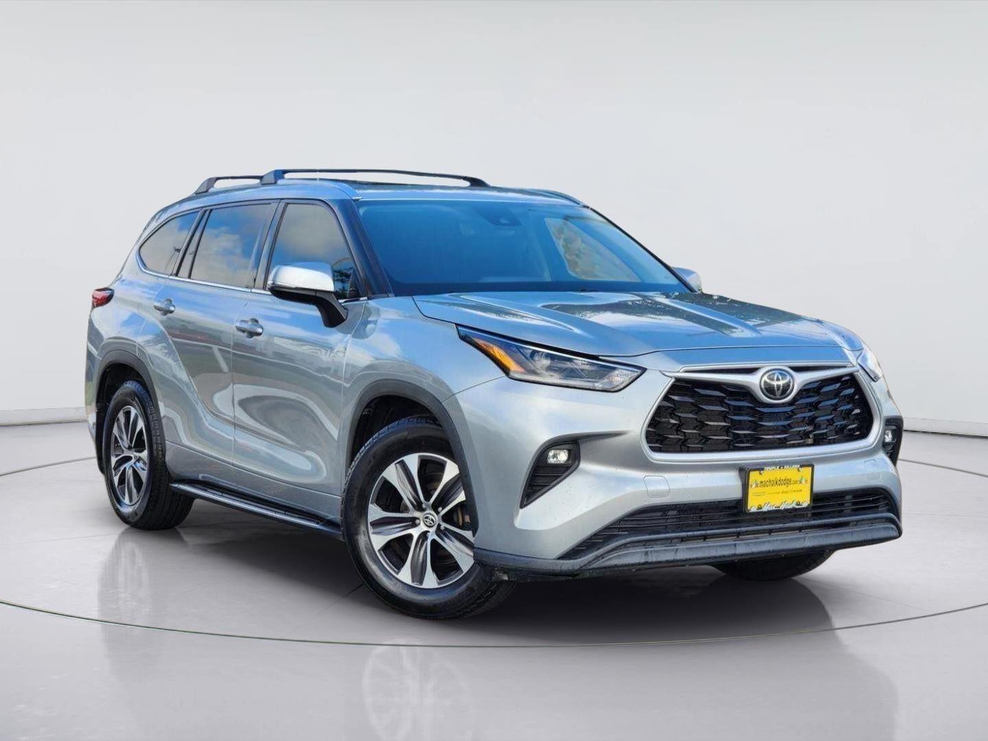 Celestial Silver Metallic 2021 Toyota Highlander SUV / Crossover Front-Wheel Drive 8-Speed Automatic