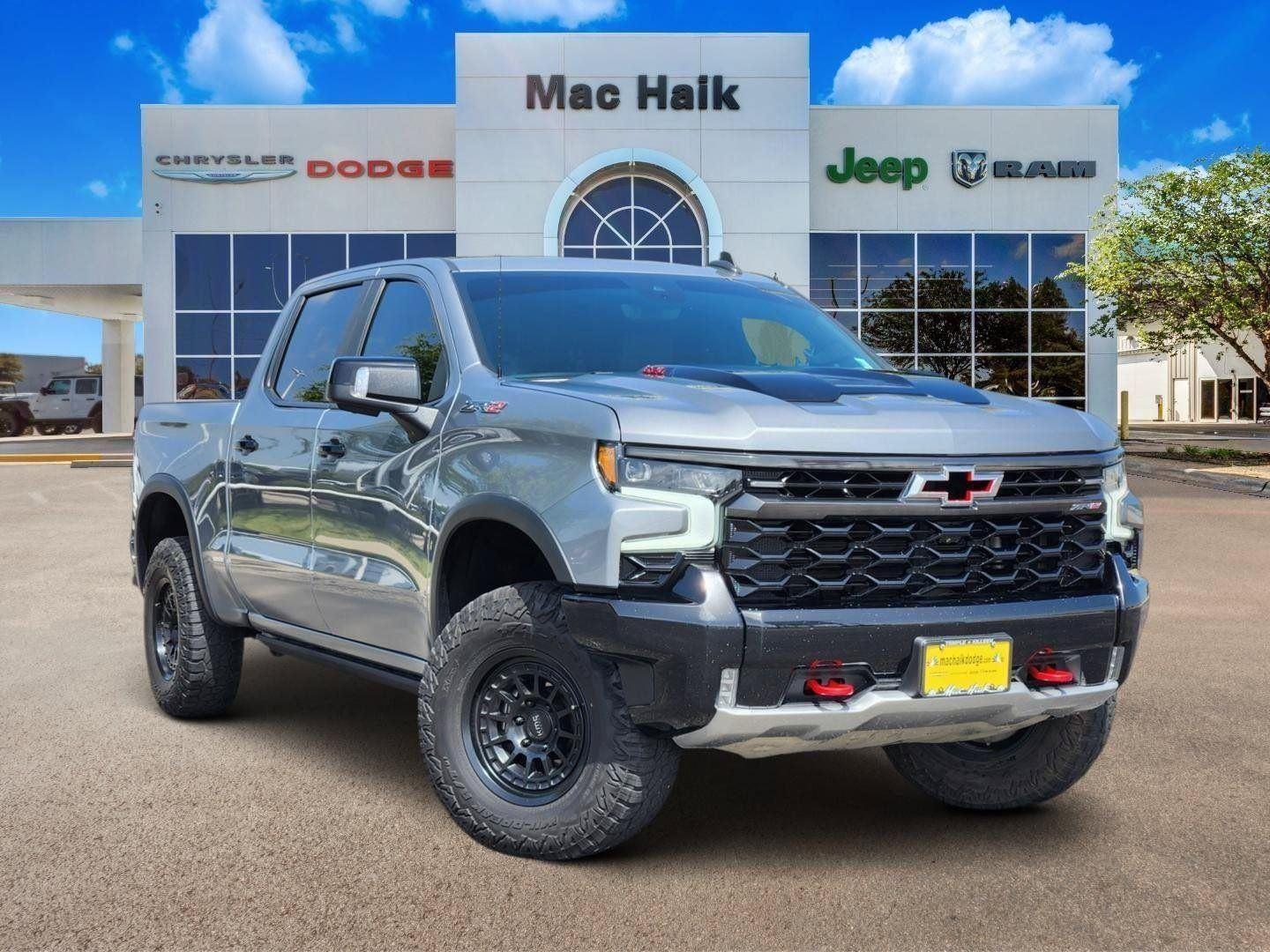 Sterling Gray Metallic 2023 Chevrolet Silverado 1500 Pickup Truck Four-Wheel Drive Automatic