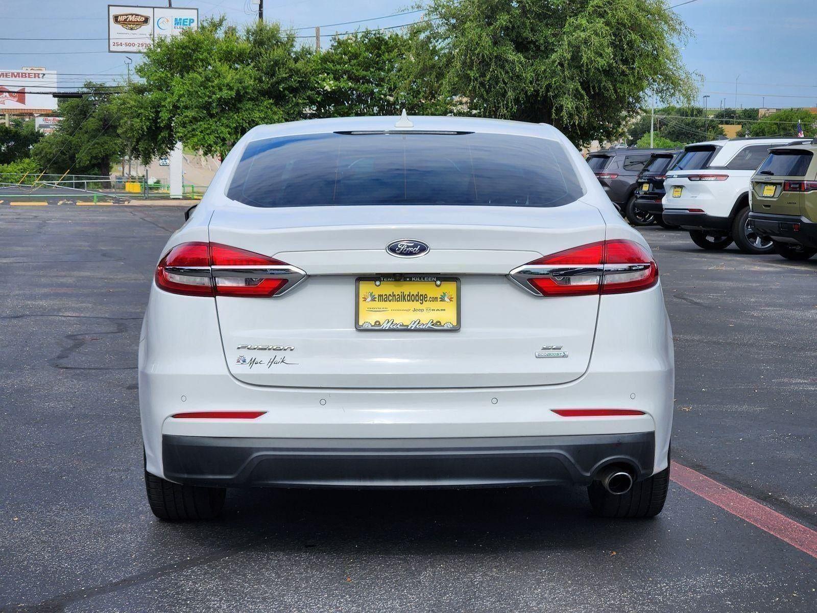 View vehicle photo 6