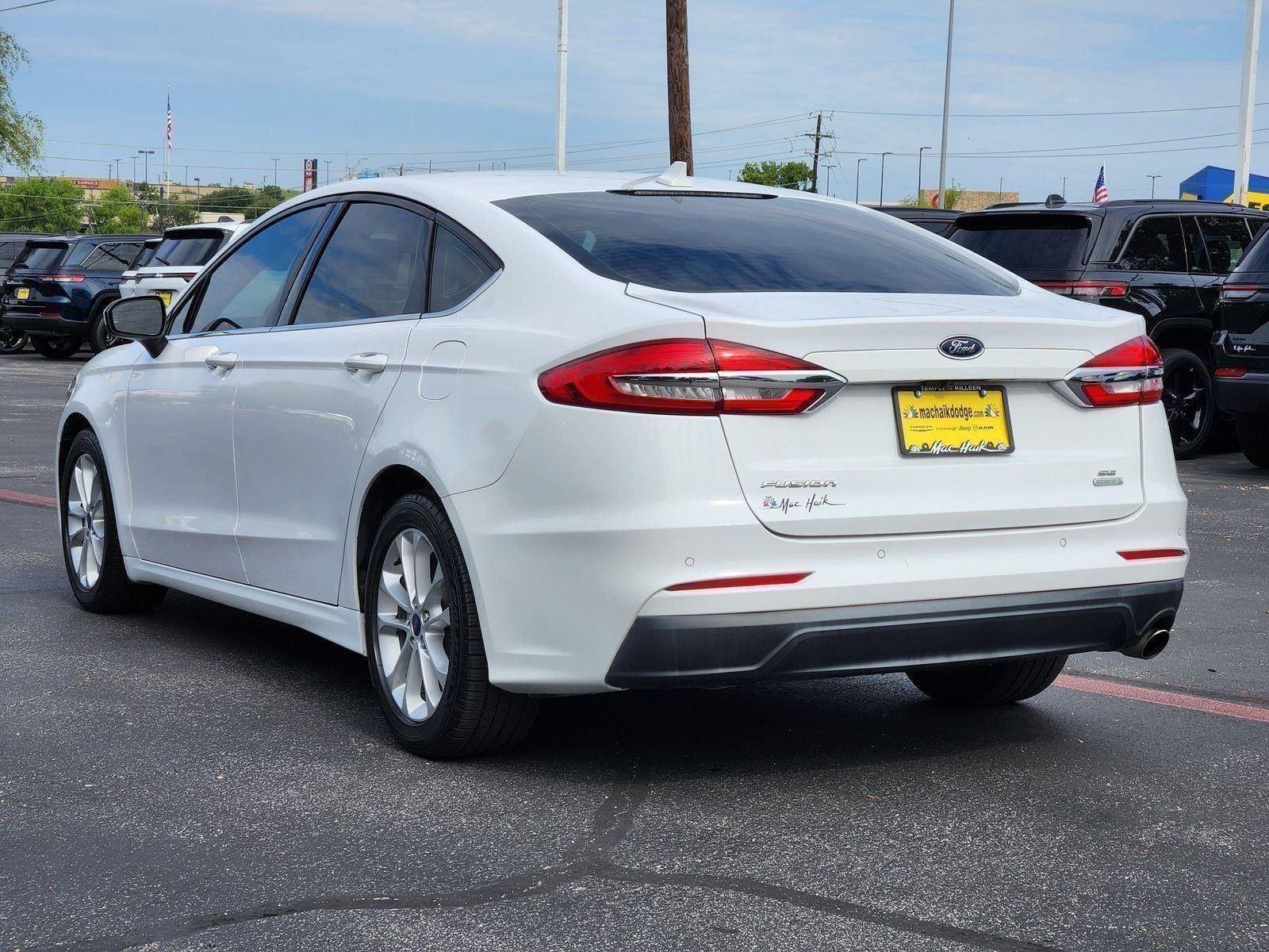 View vehicle photo 7