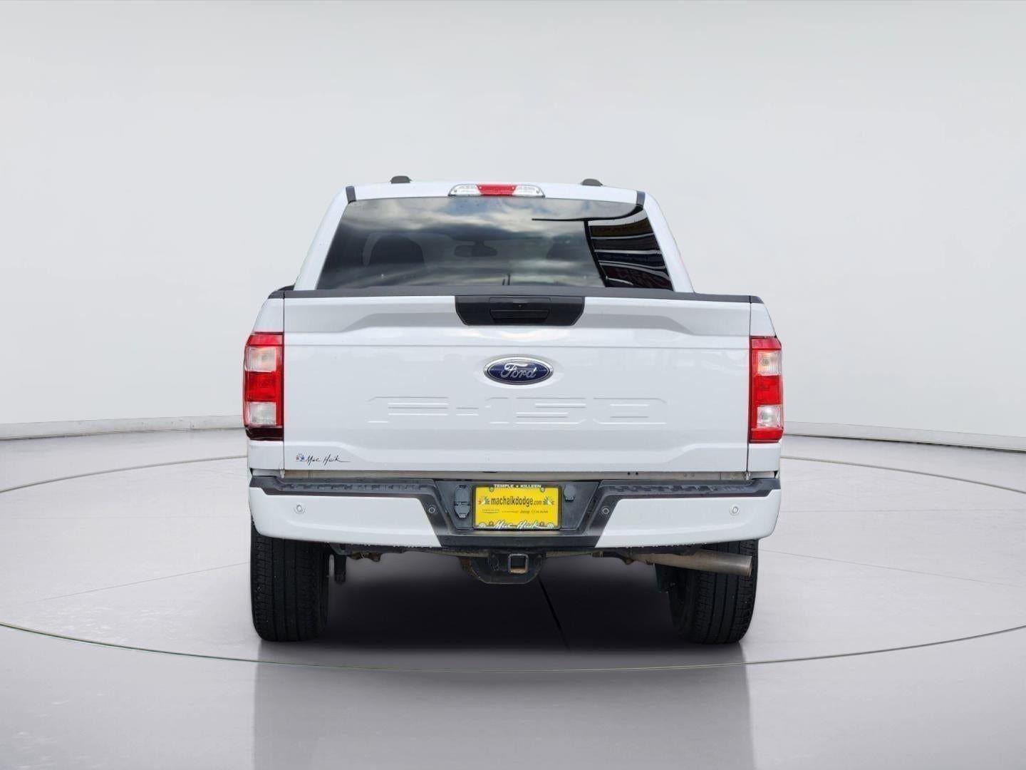 View vehicle photo 6