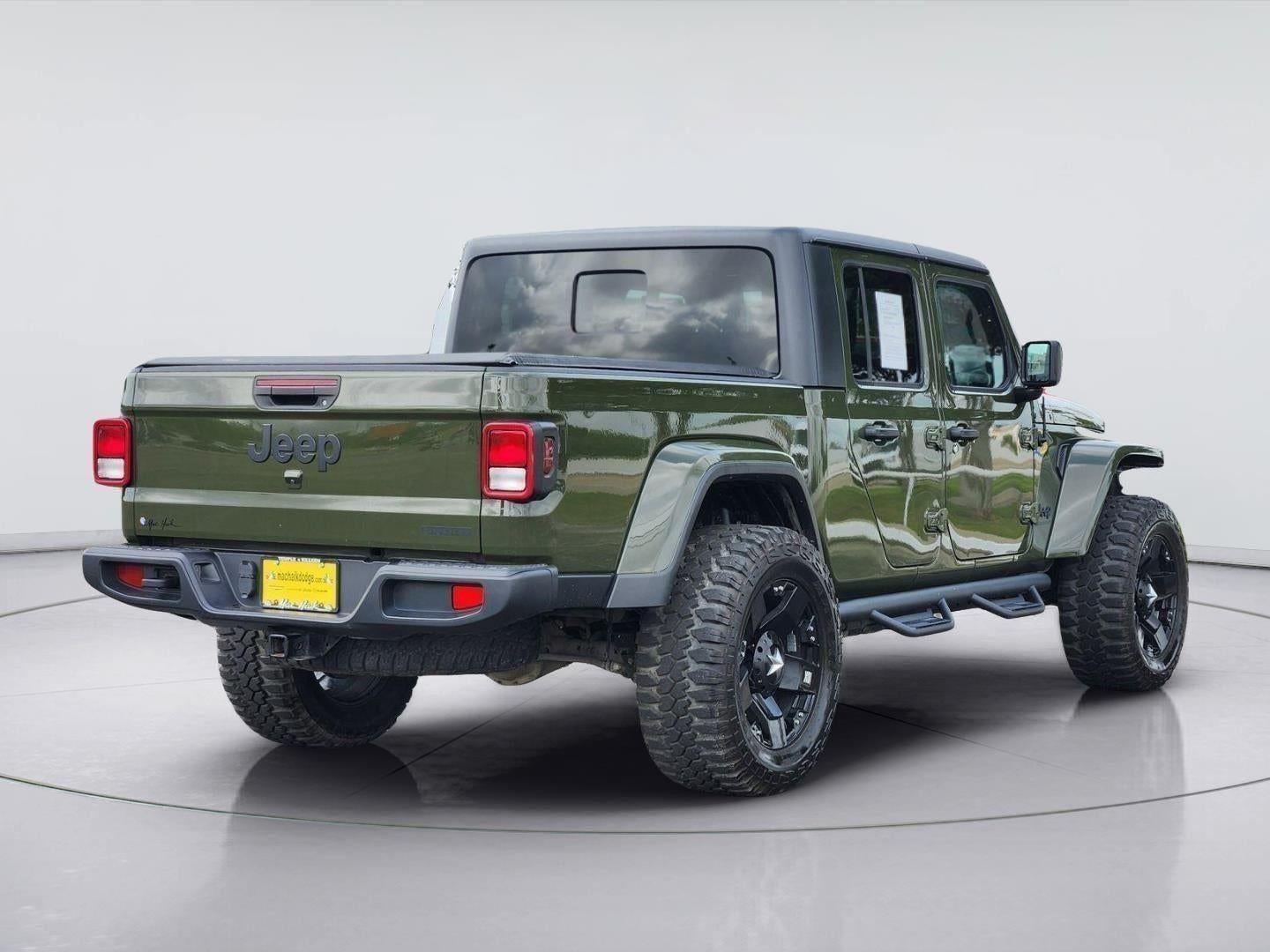 View vehicle photo 5
