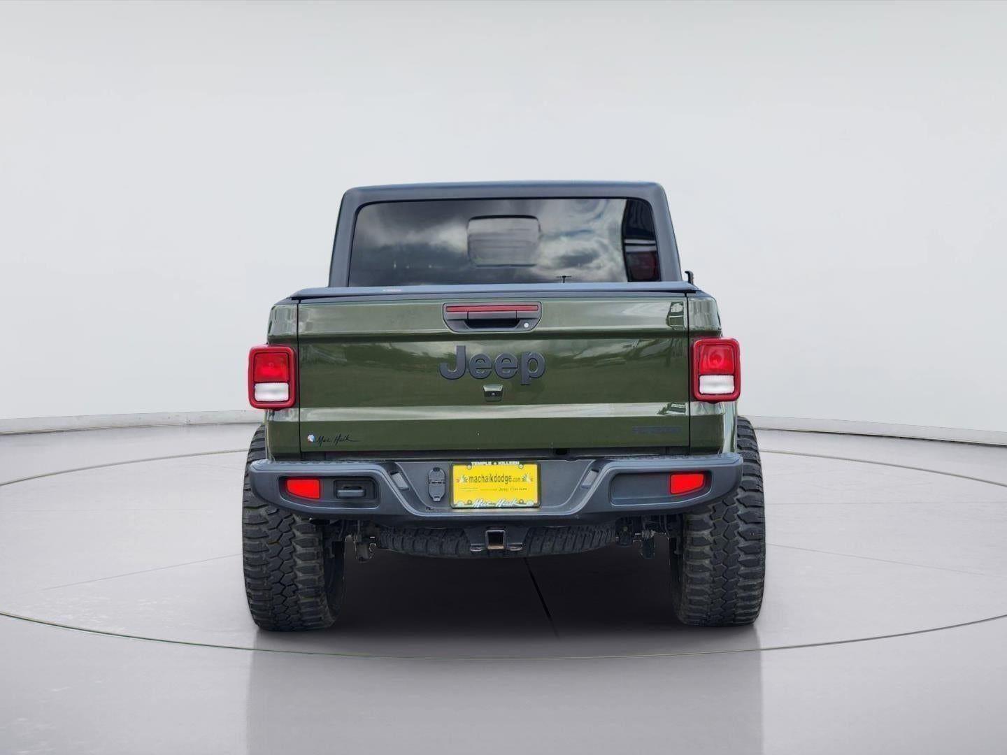 View vehicle photo 6