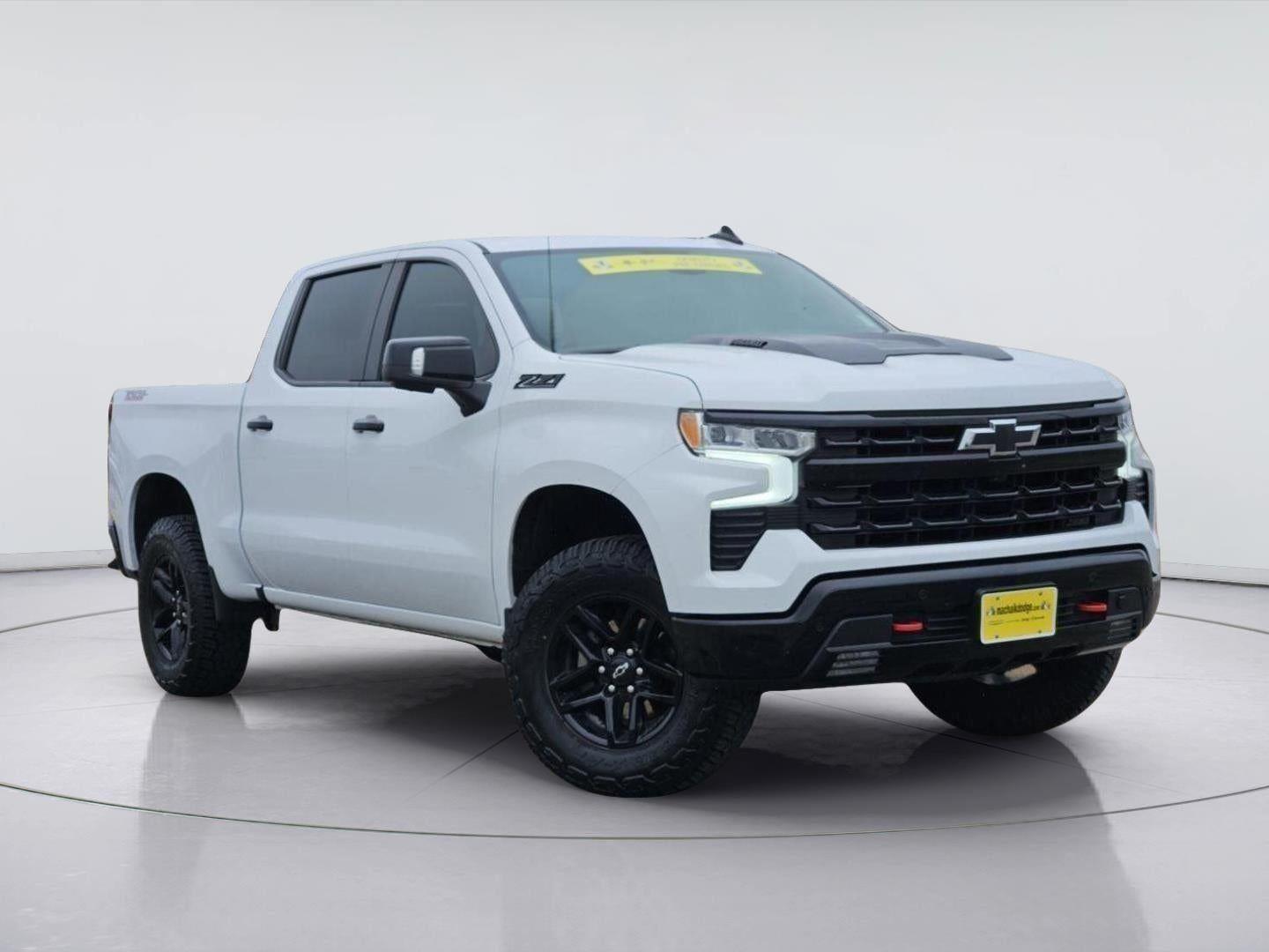Summit White 2024 Chevrolet Silverado 1500 Pickup Truck Four-Wheel Drive Automatic
