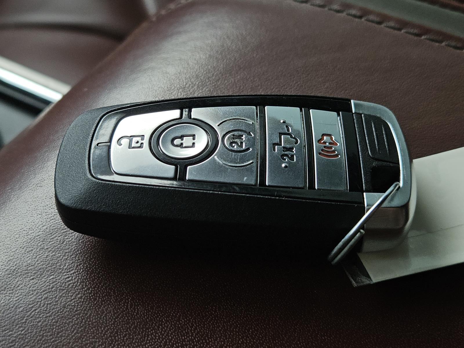 2022 Ford F-450 Super Duty Platinum - Photo 37