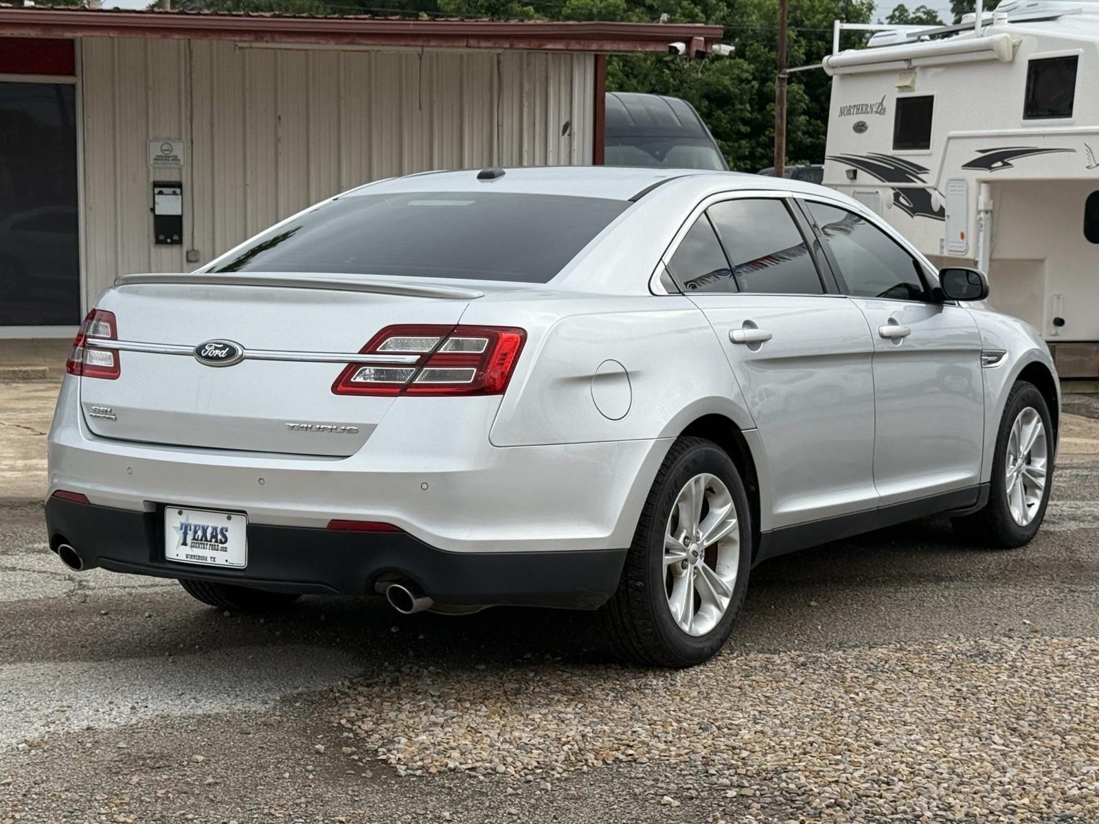 Ford Taurus