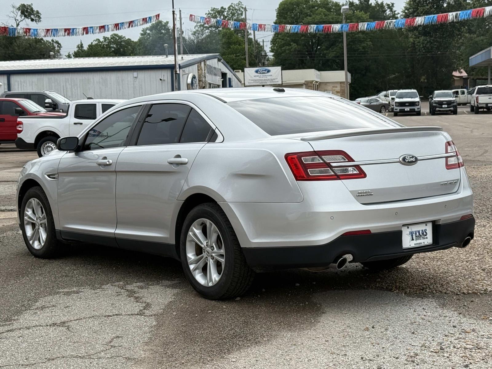 Ford Taurus