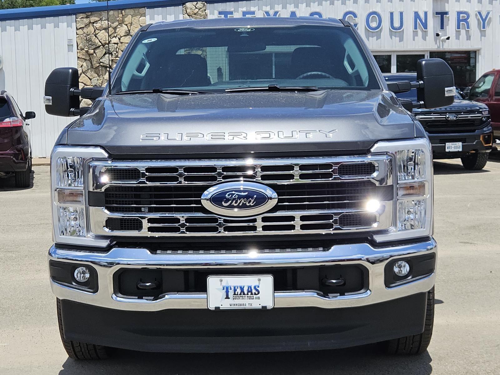 2021 Chevrolet Tahoe LT photo 2