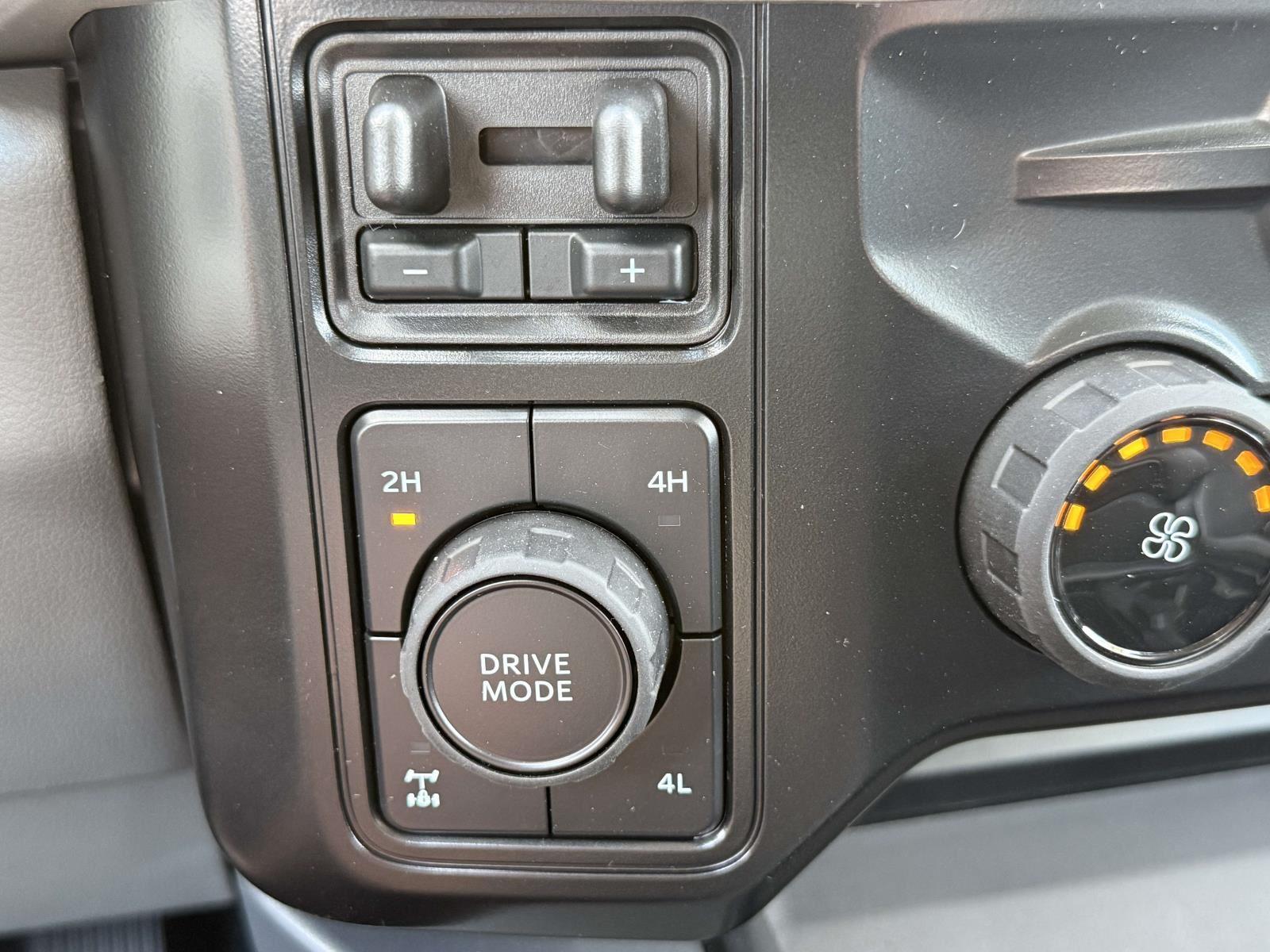 2023 Ford F-250 Lariat photo 52