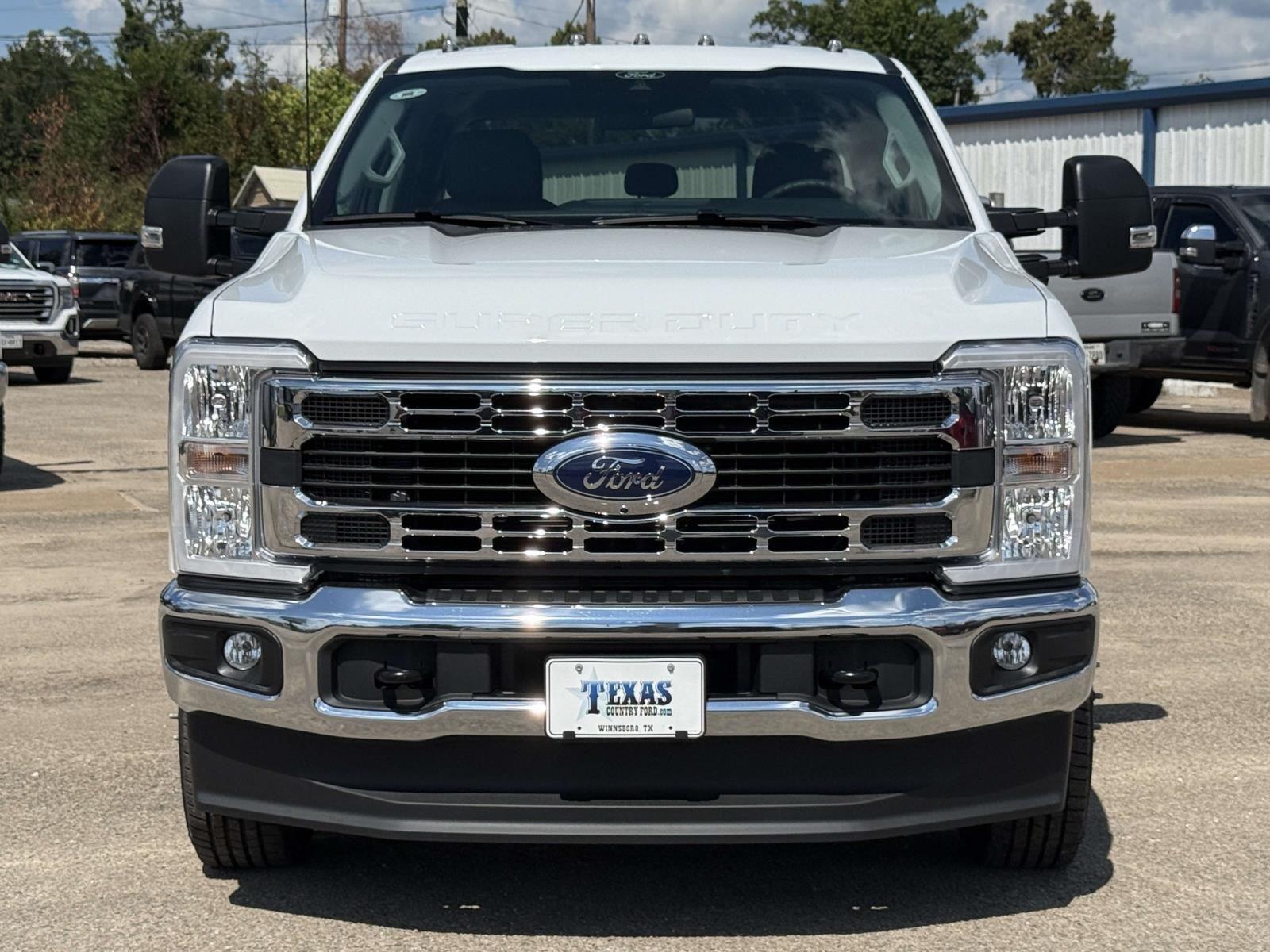 2026 Ford F-350 XLT photo 2