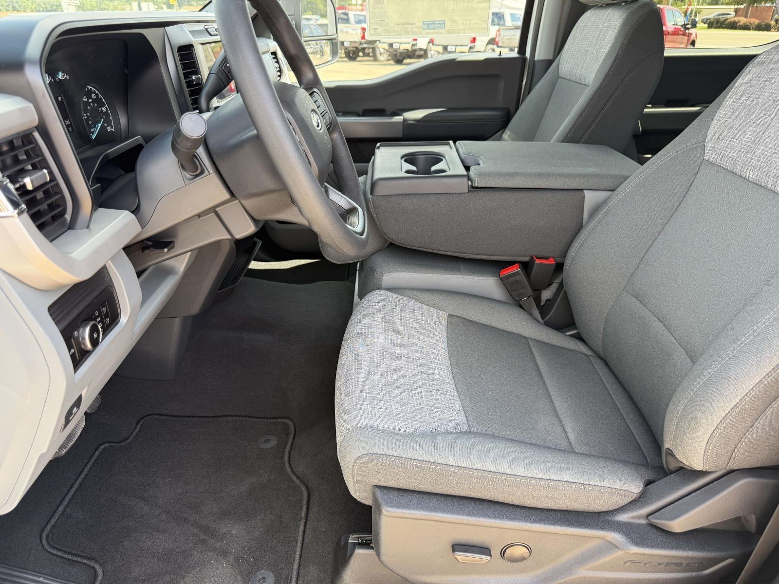 2026 Ford F-350 XLT photo 18
