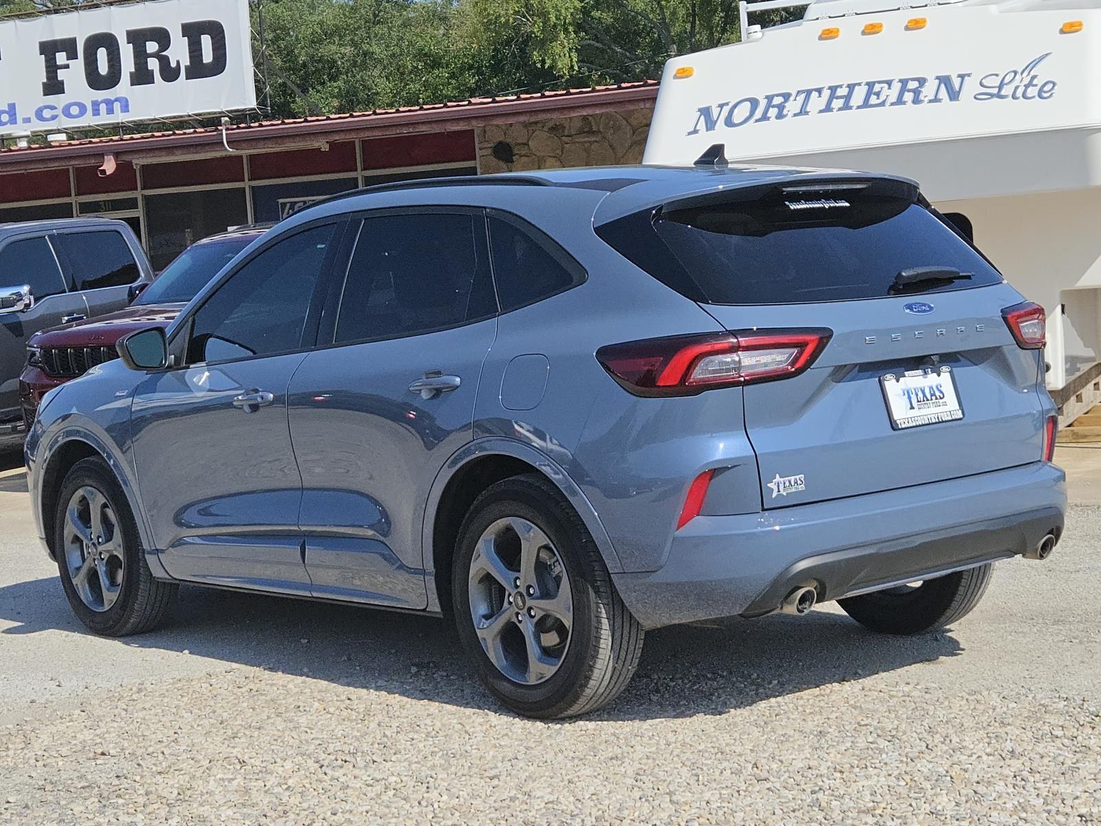 2024 Ford Escape ST-Line photo 3