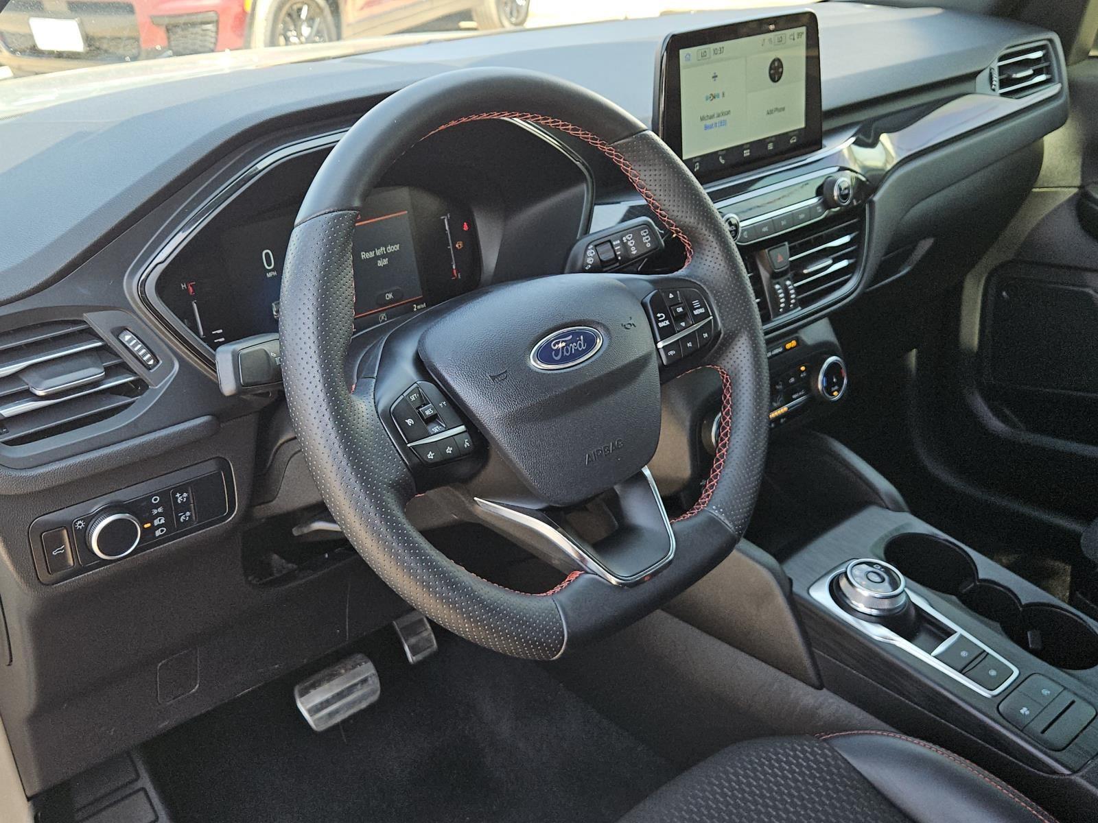 2024 Ford Escape ST-Line photo 18