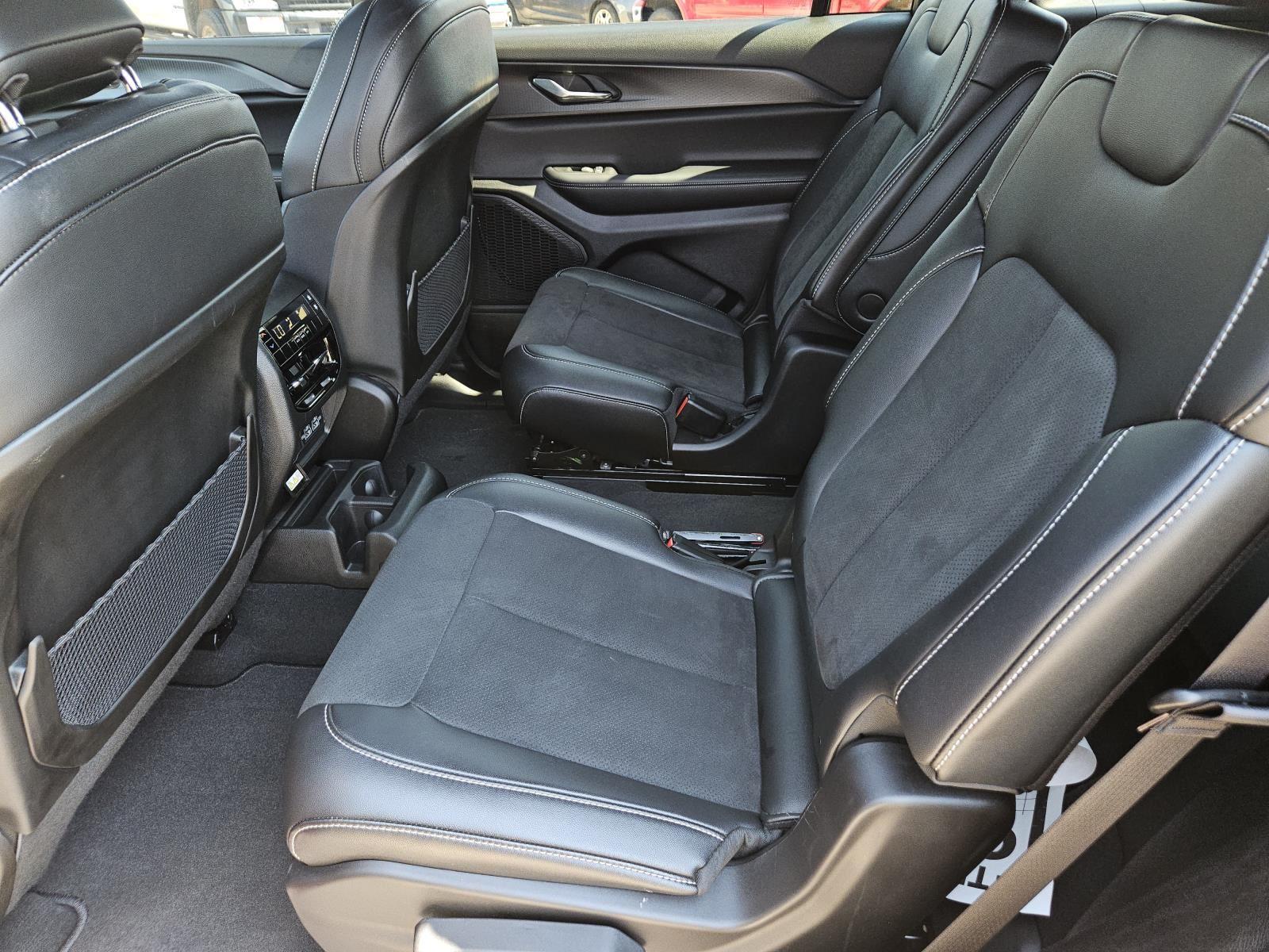 2025 Jeep Grand Cherokee Altitude X photo 24