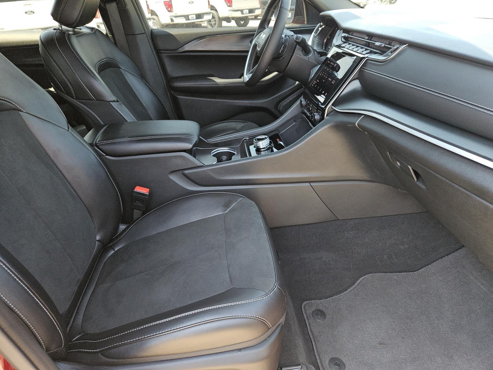 2025 Jeep Grand Cherokee Altitude X photo 26