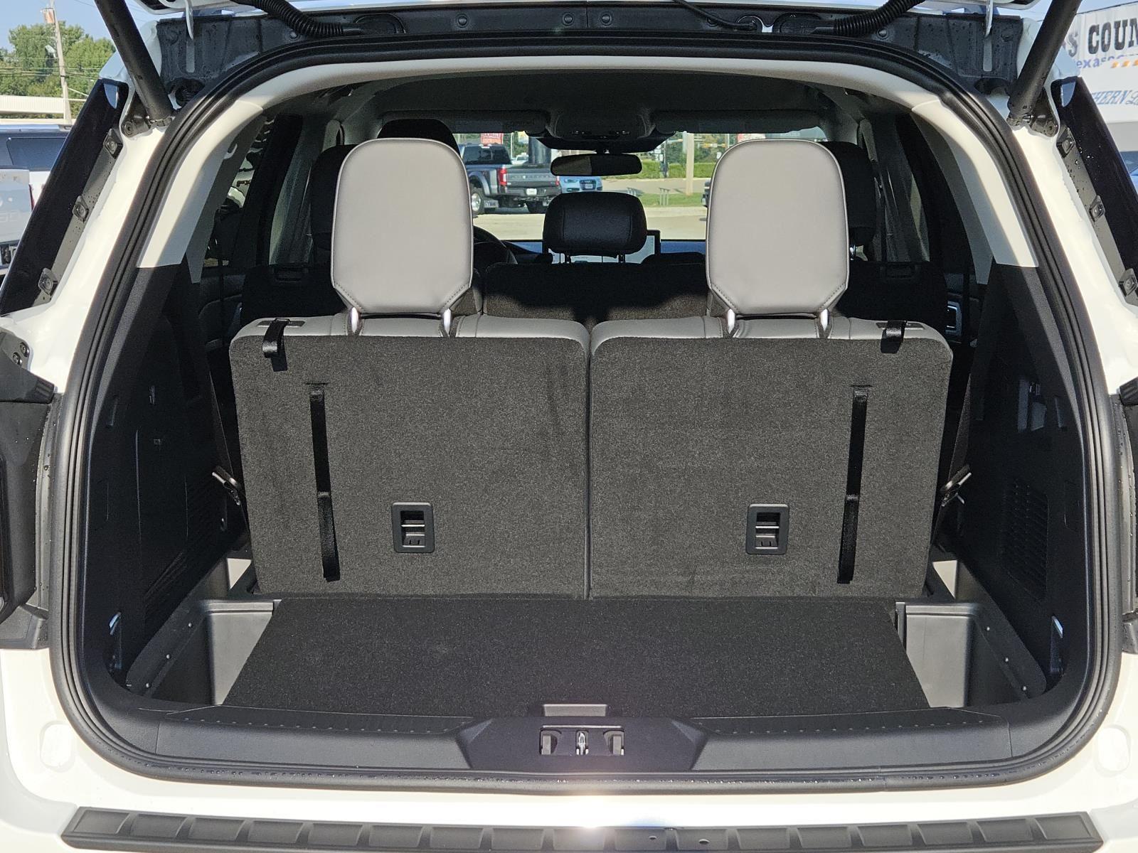 2025 Ford Explorer Active - Photo 8