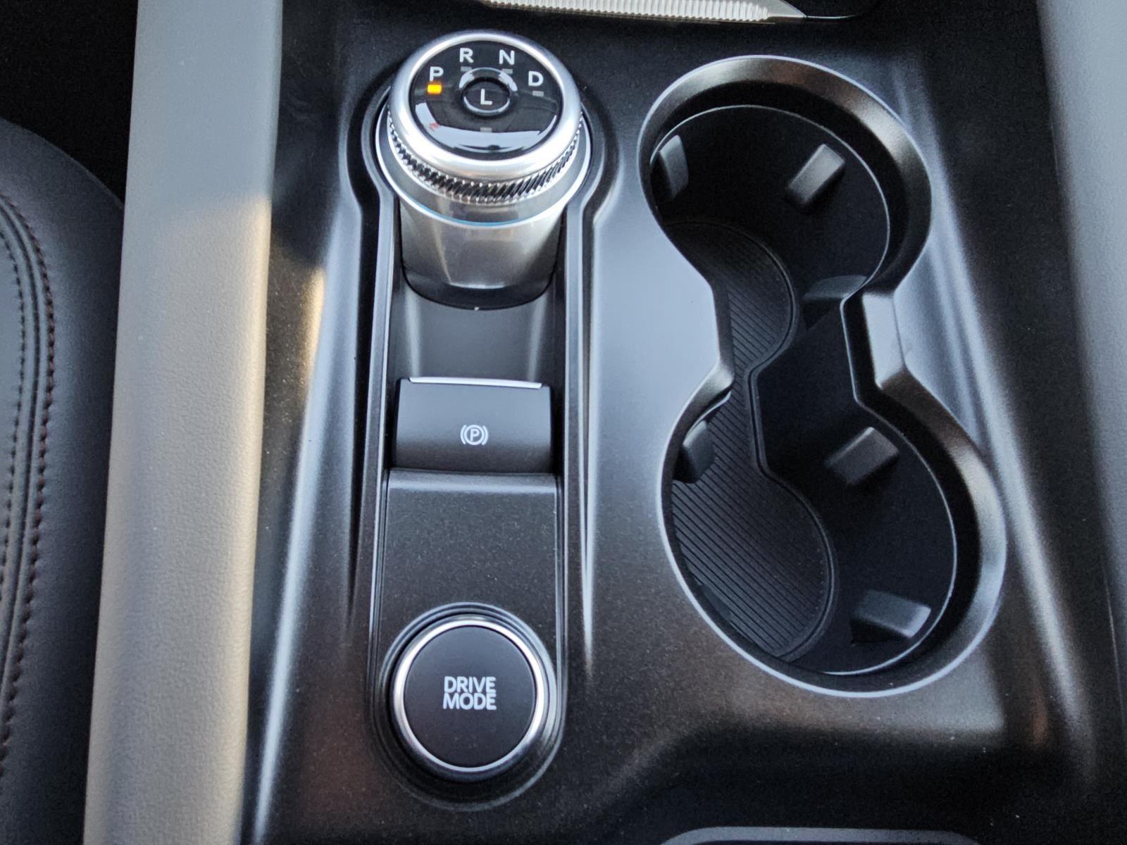 2025 Ford Explorer Active - Photo 15