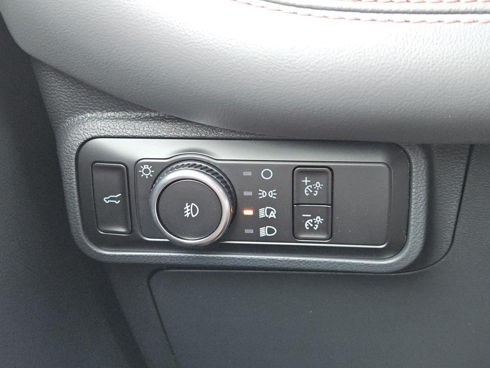 2025 Ford Explorer Active - Photo 18